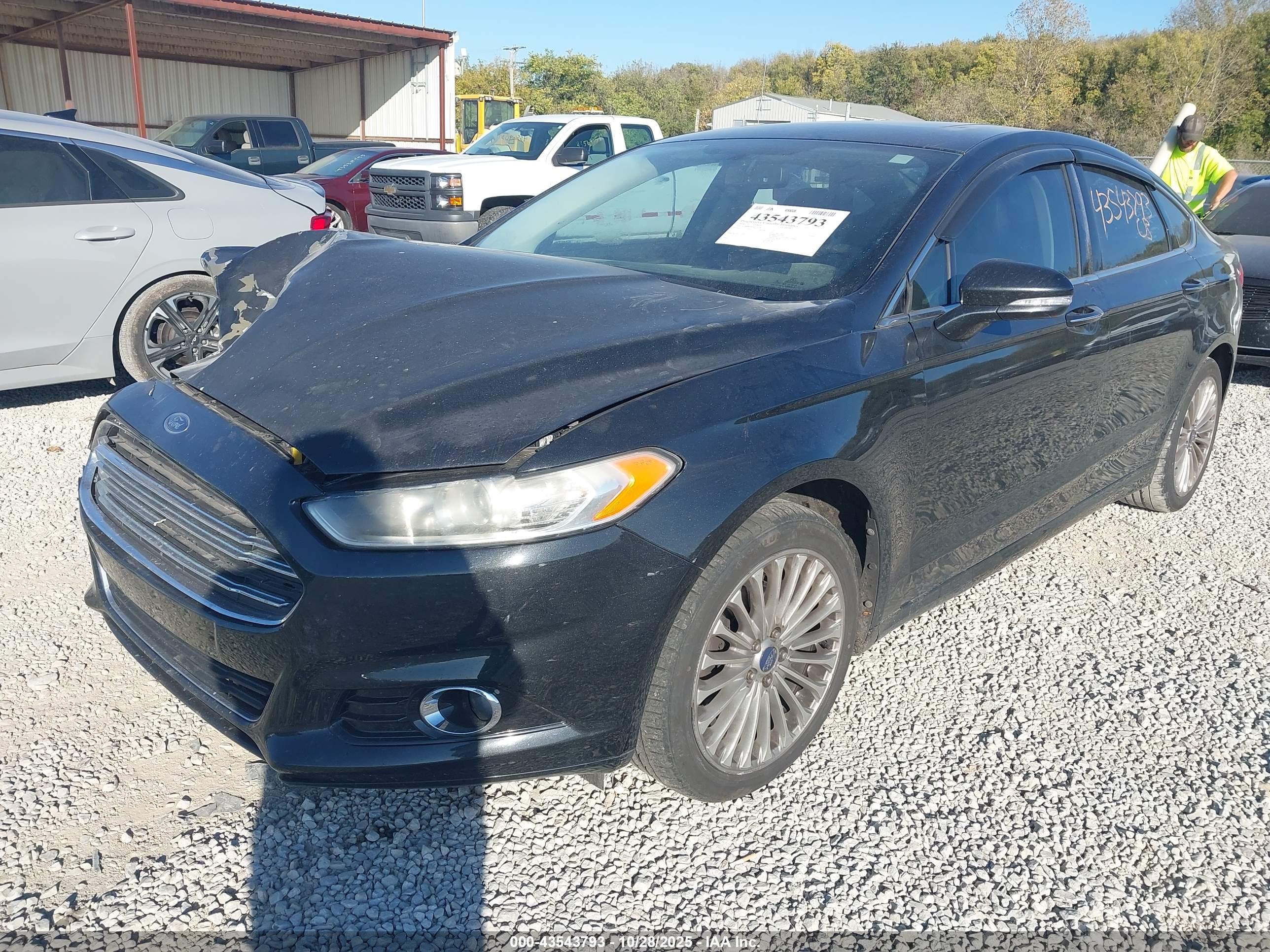 FORD FUSION image 2