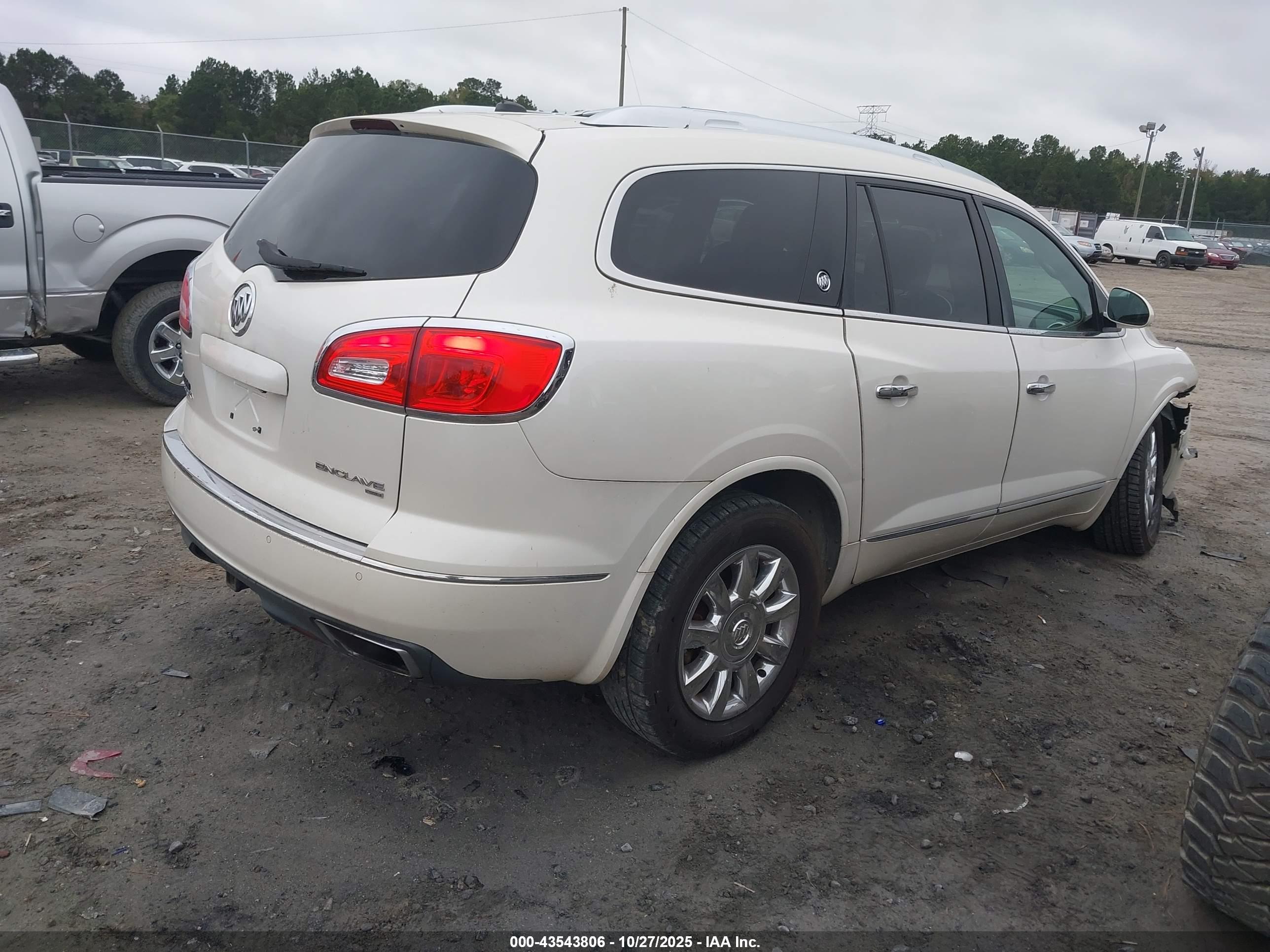 BUICK ENCLAVE image 4