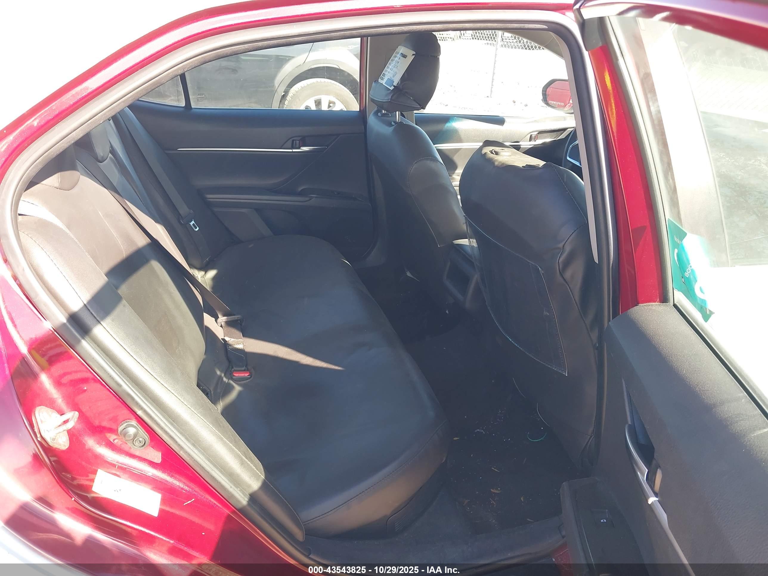 TOYOTA CAMRY image 8