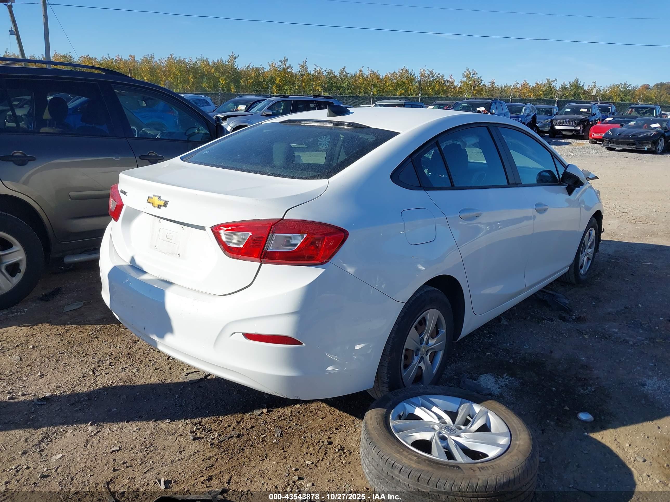 CHEVROLET CRUZE image 4