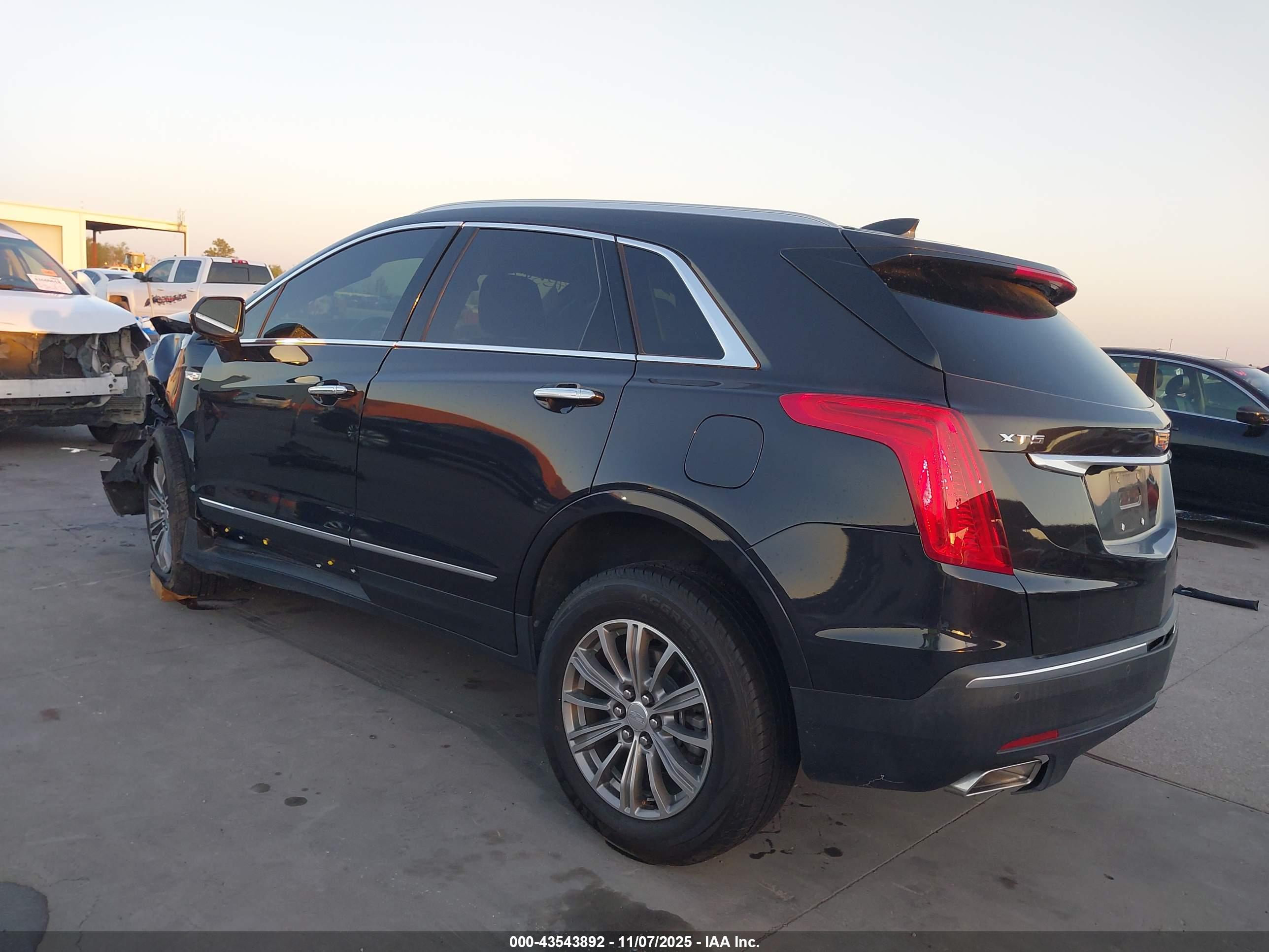 CADILLAC XT5 image 3