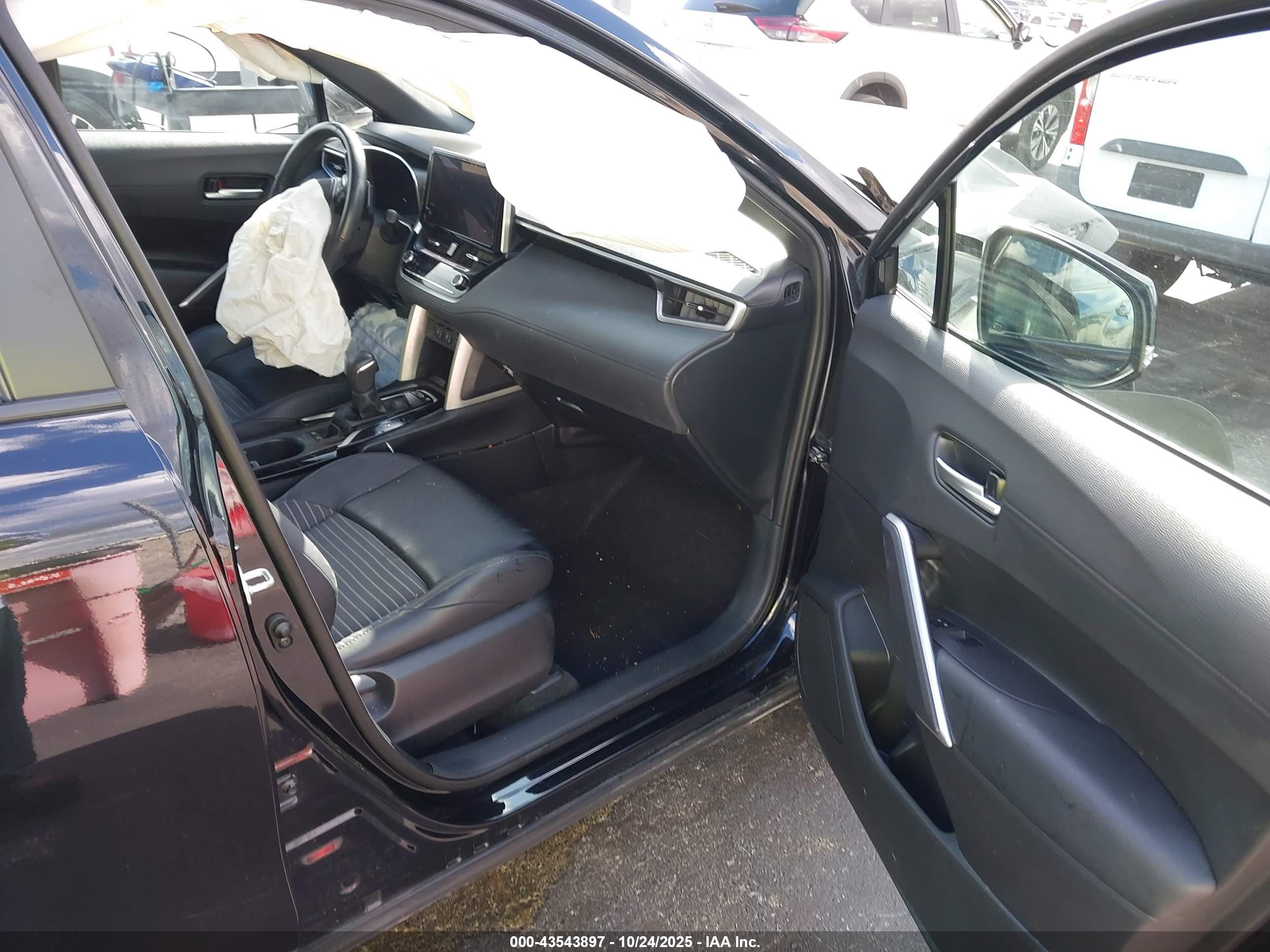 TOYOTA COROLLA image 5
