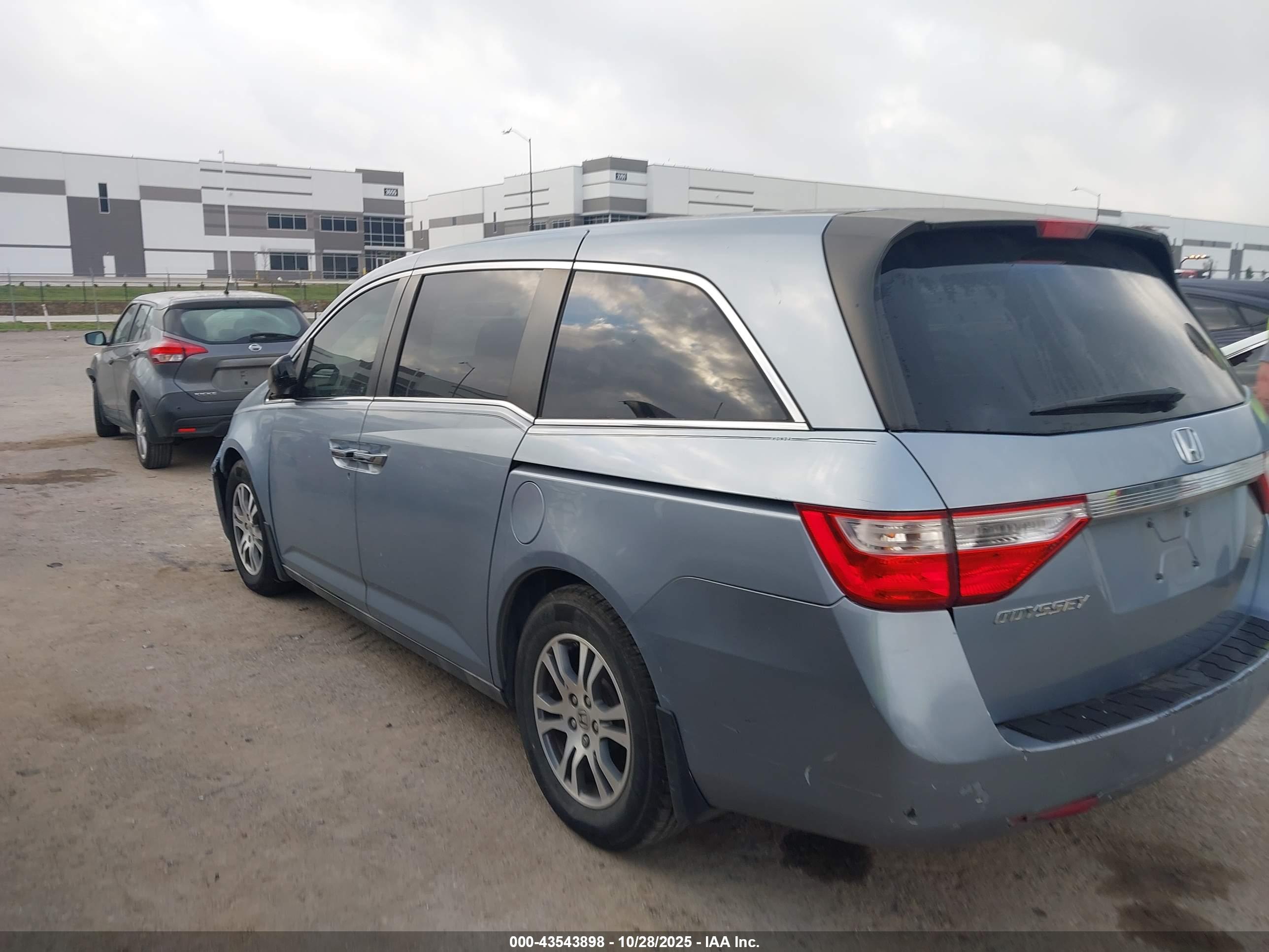 HONDA ODYSSEY image 3