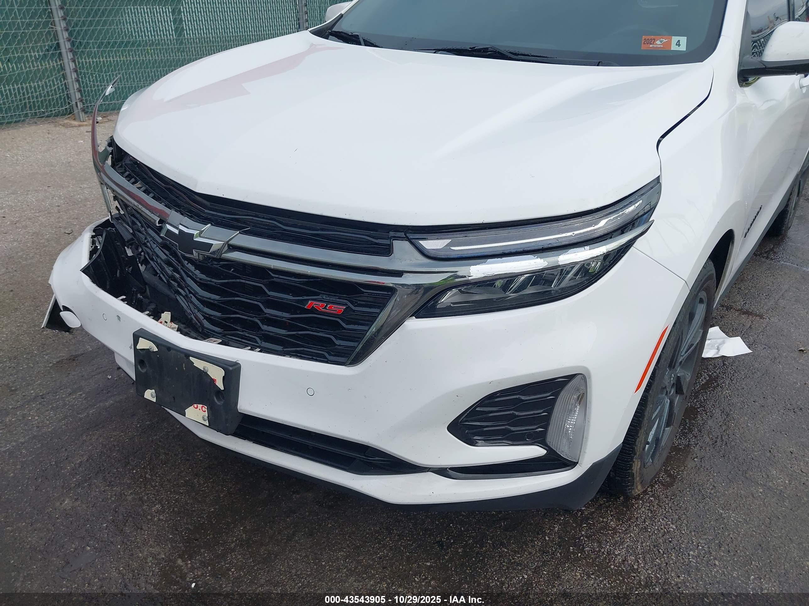CHEVROLET EQUINOX image 6