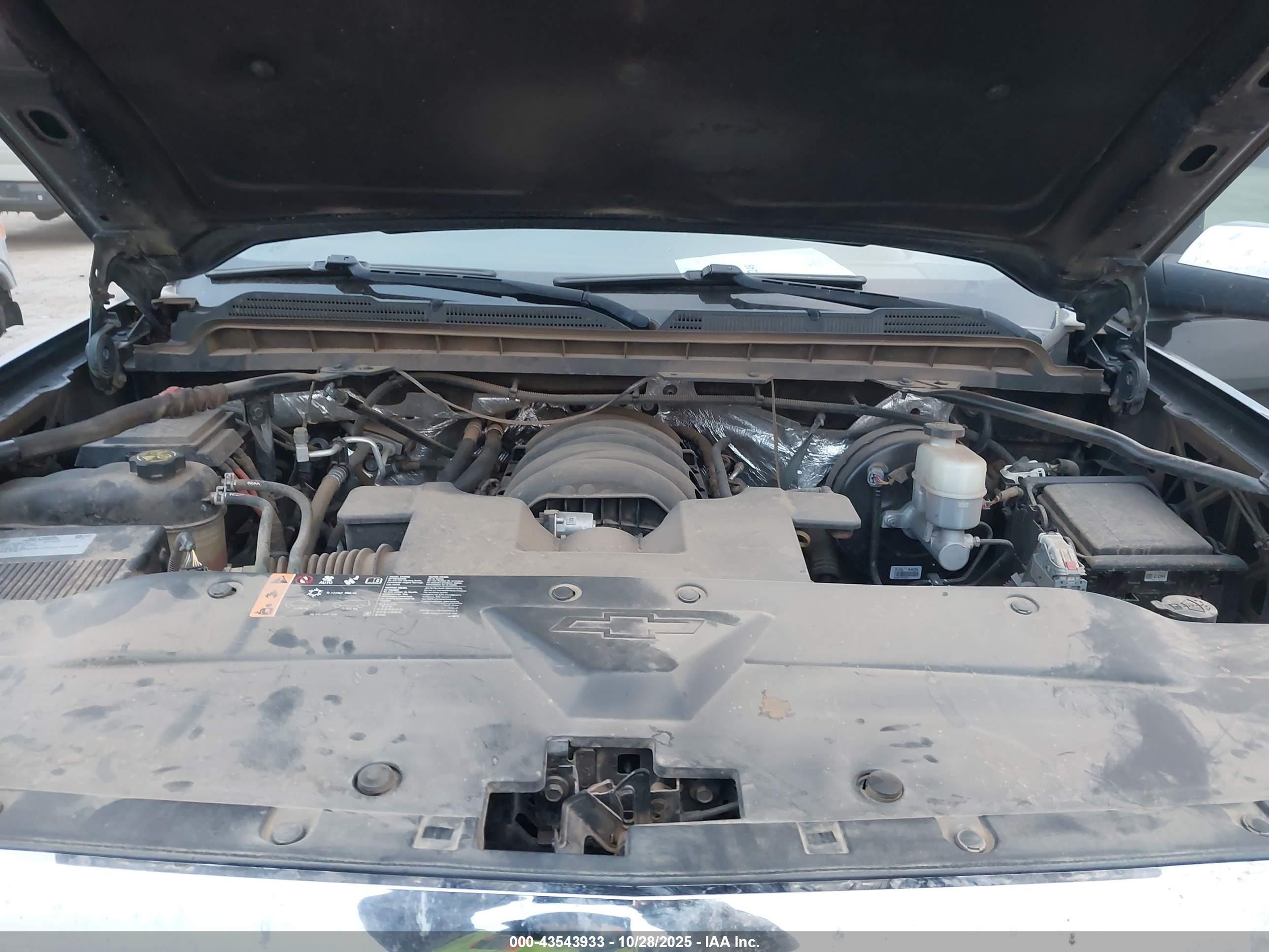 CHEVROLET SILVERADO image 10