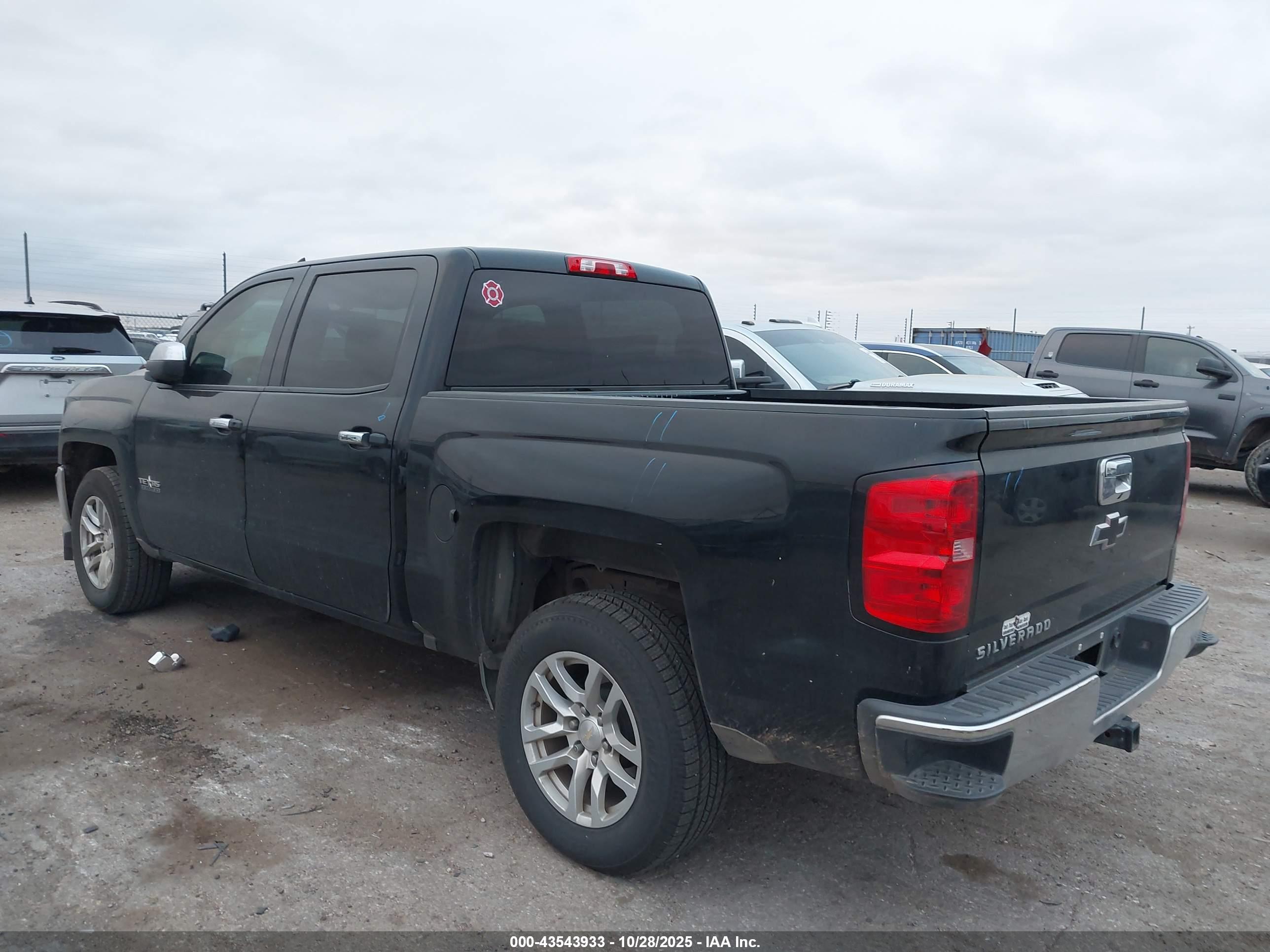 CHEVROLET SILVERADO image 3