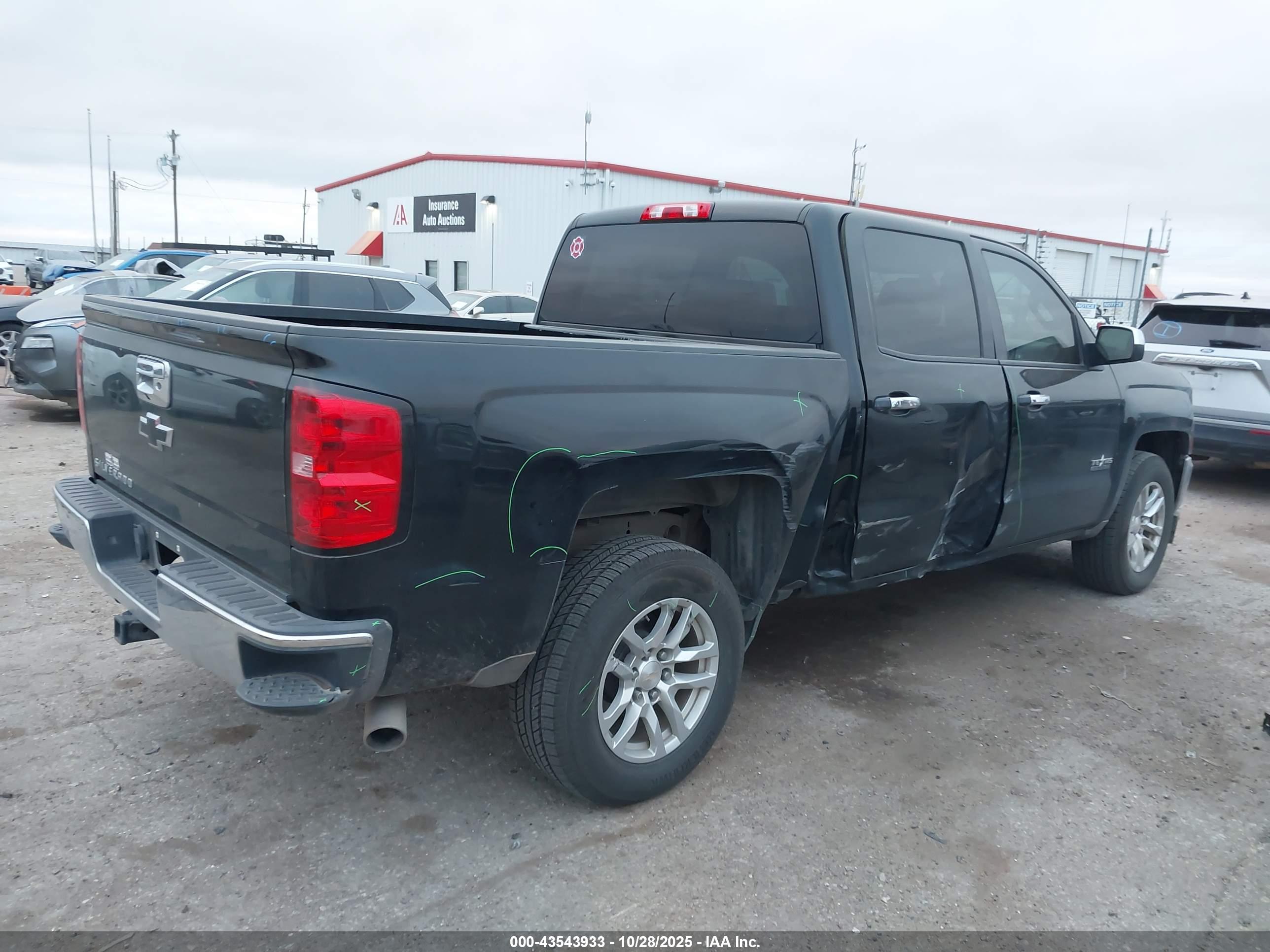 CHEVROLET SILVERADO image 4