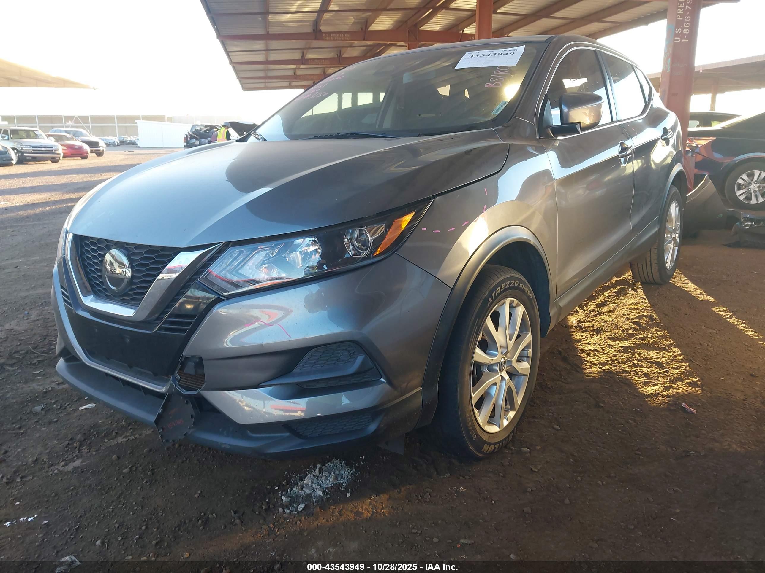 NISSAN ROGUE image 2