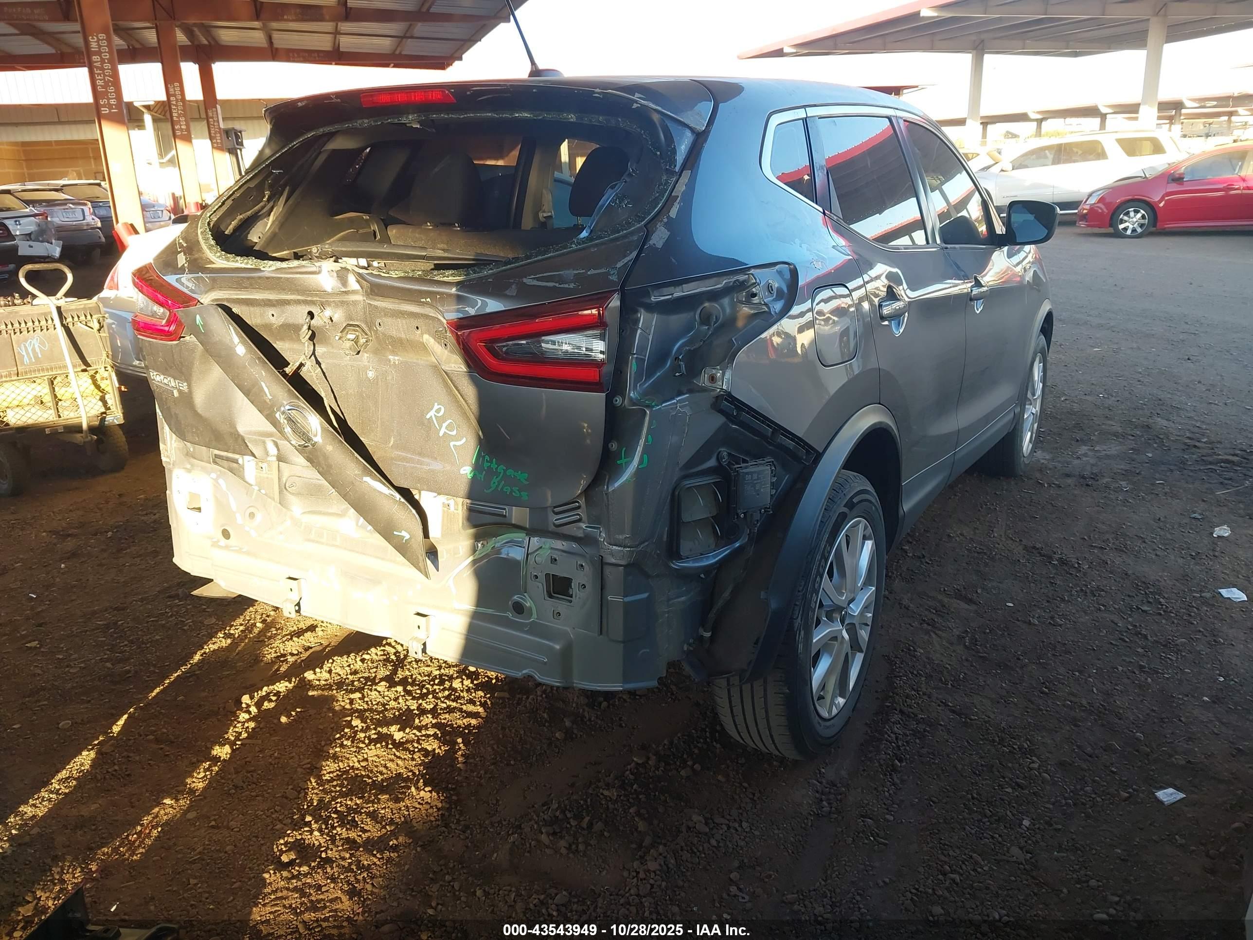 NISSAN ROGUE image 4