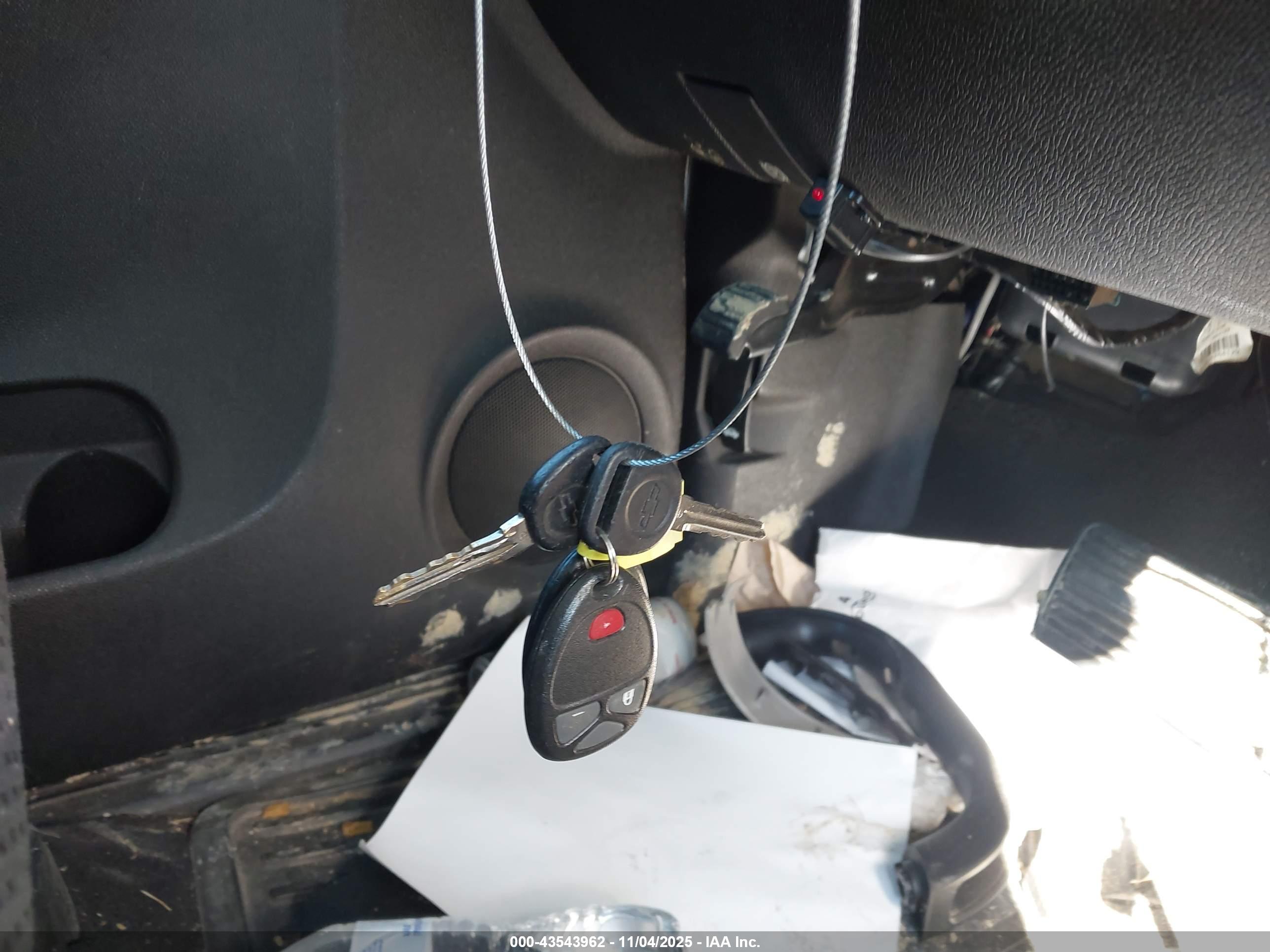 CHEVROLET SILVERADO image 11