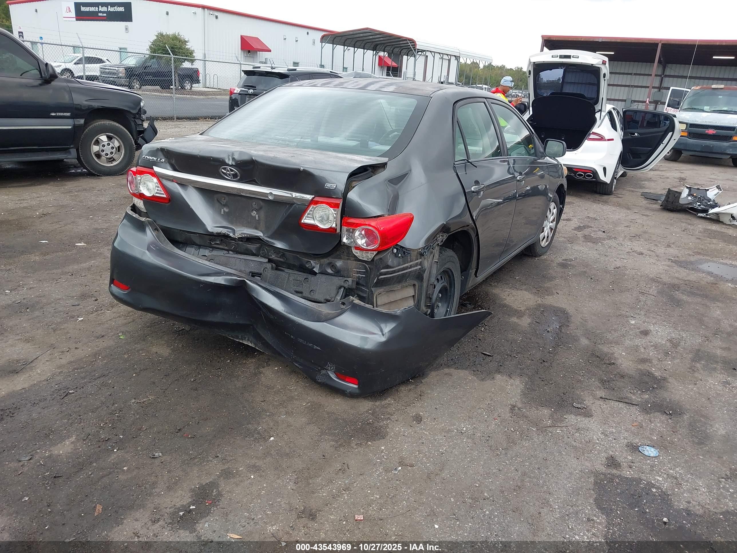 TOYOTA COROLLA image 4