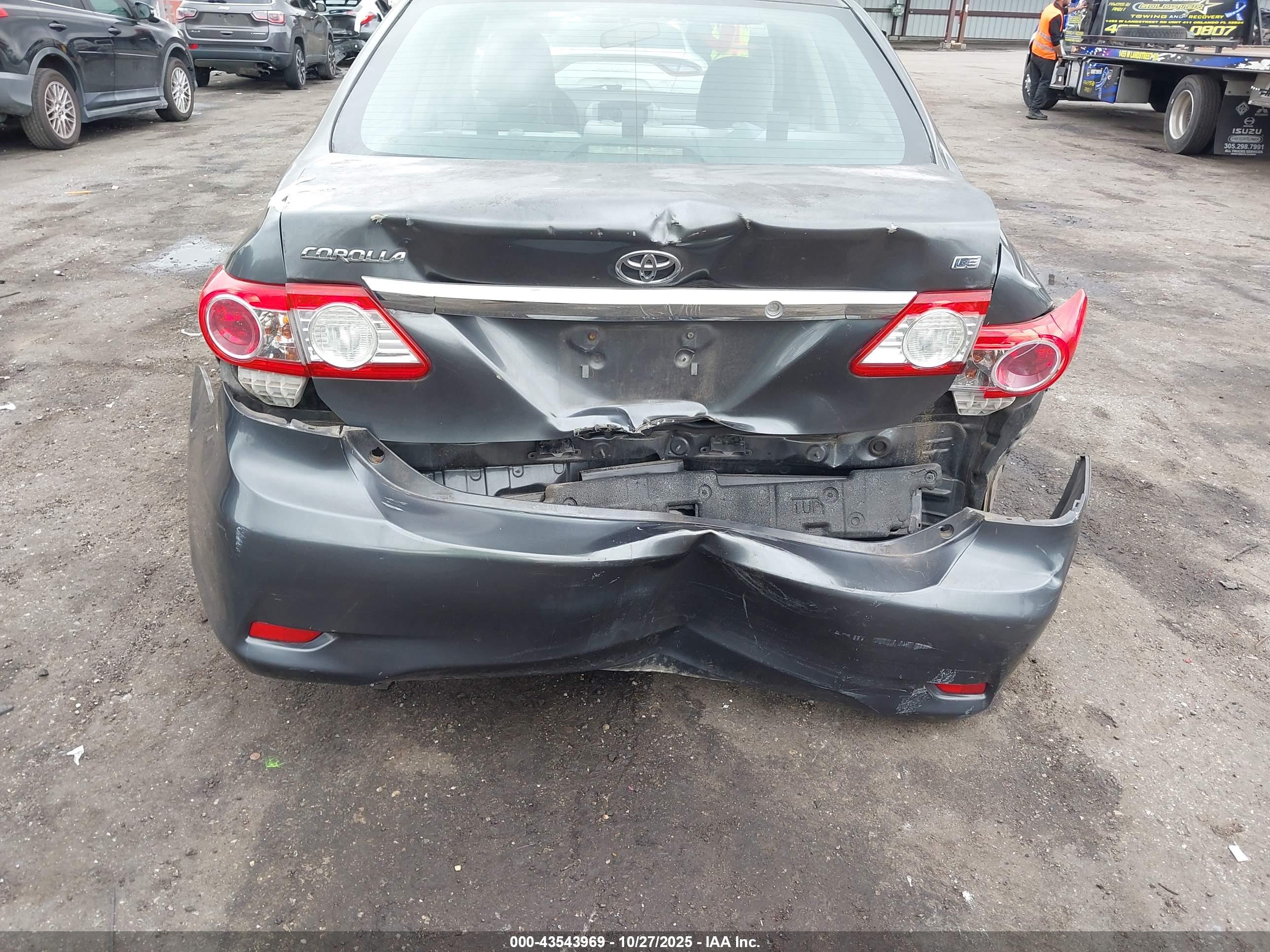 TOYOTA COROLLA image 6