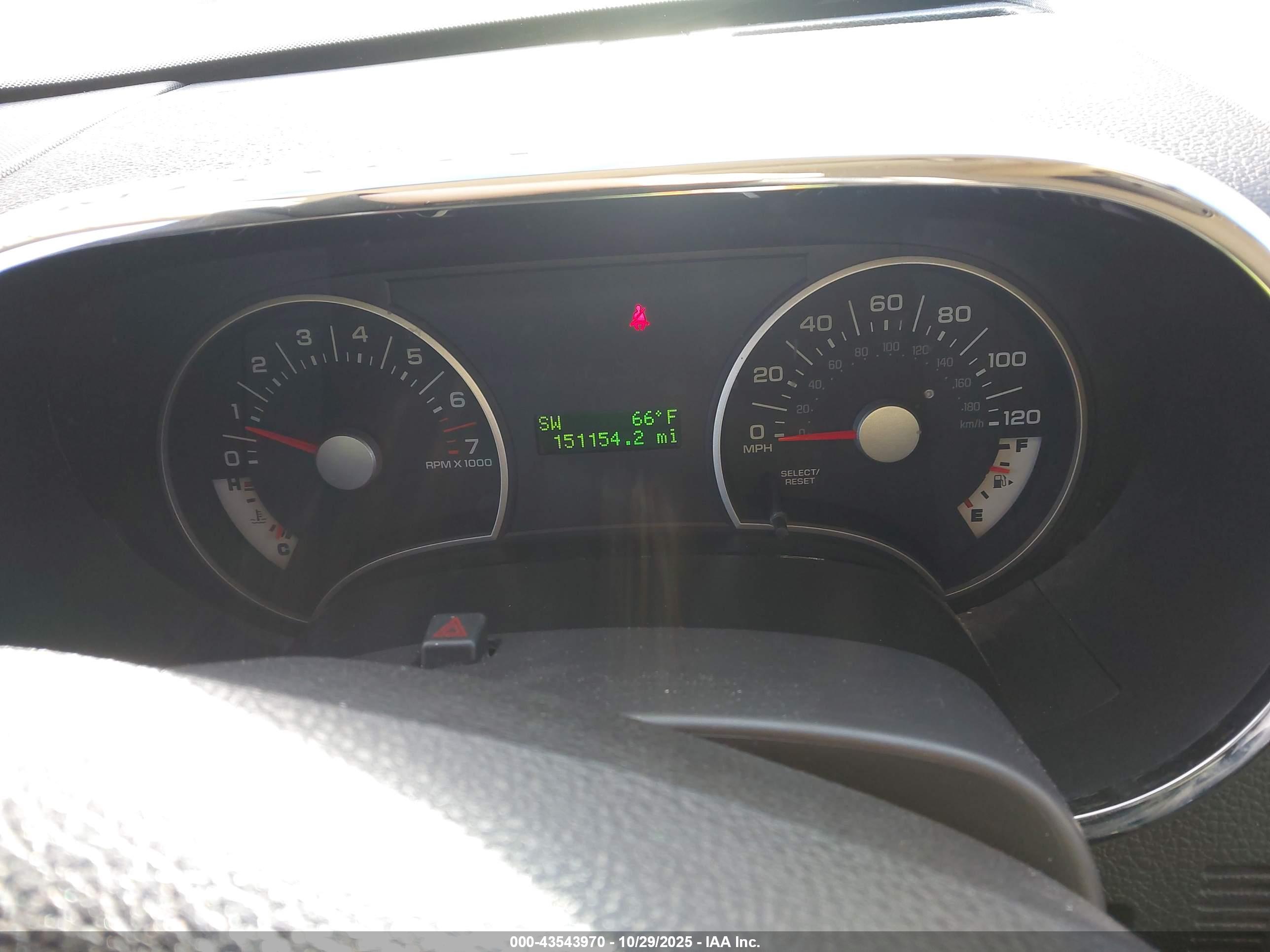 FORD EXPLORER image 7