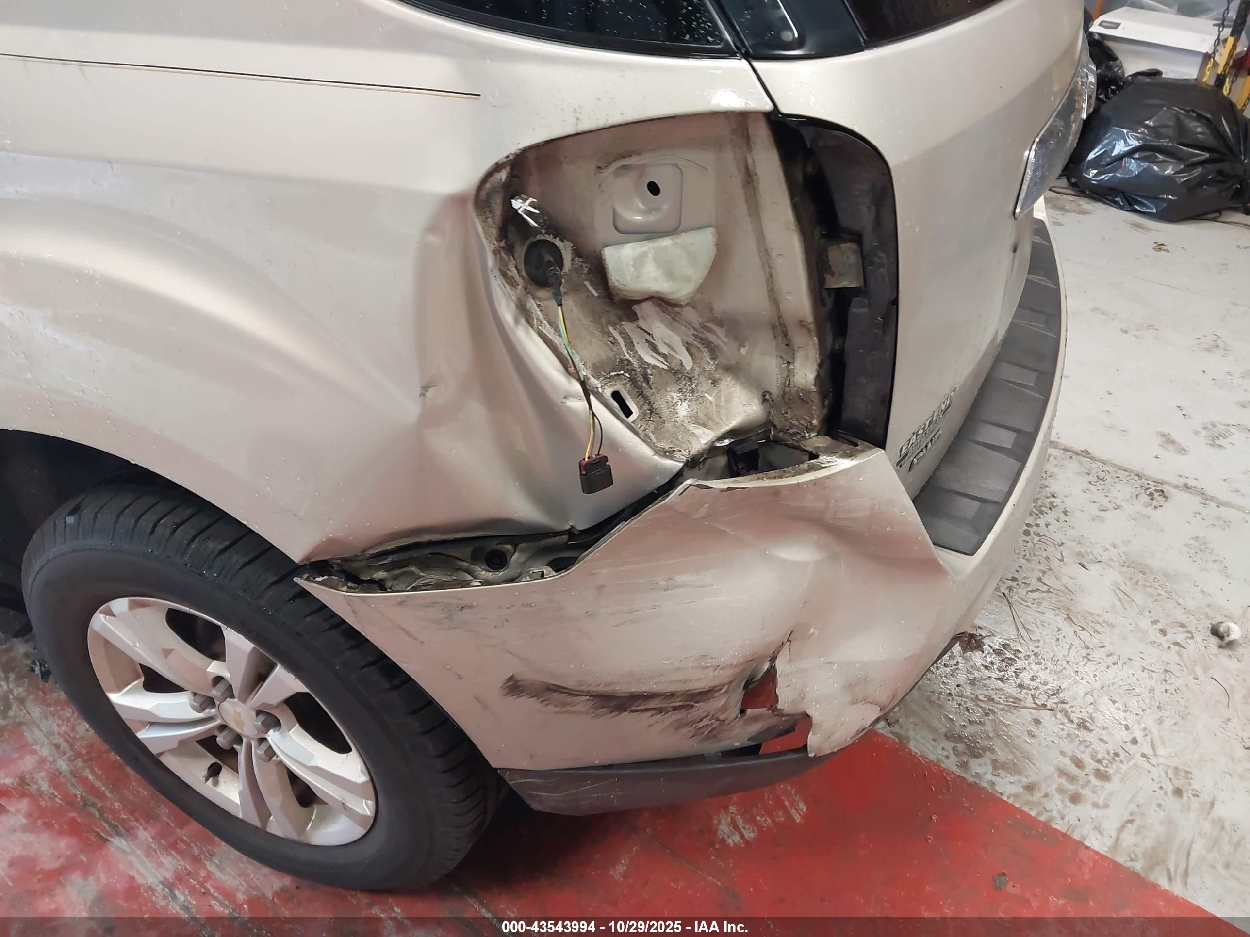 CHEVROLET EQUINOX image 6