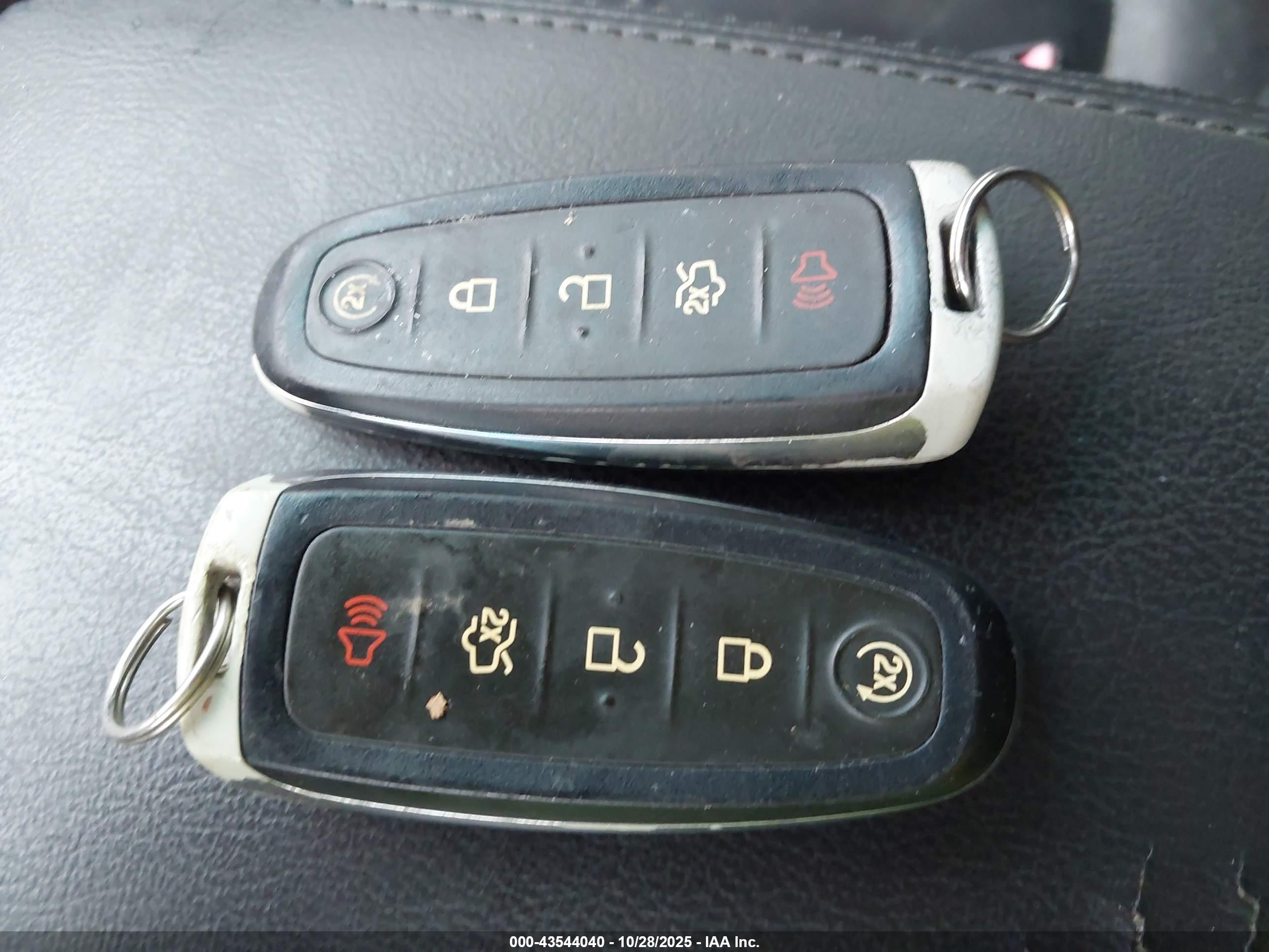 FORD EXPLORER image 11