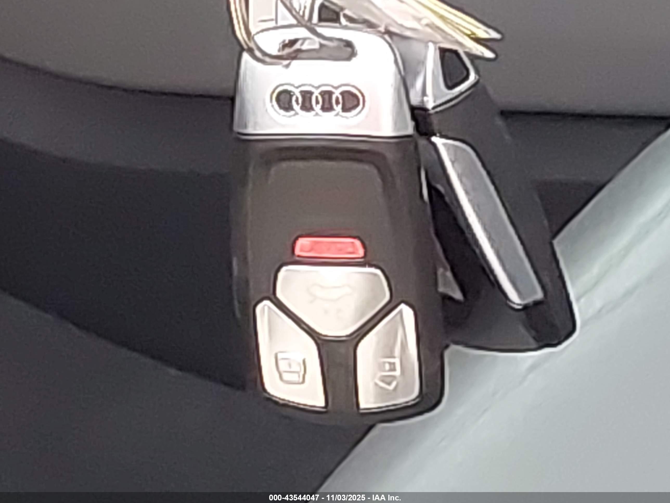 AUDI SQ5 image 11
