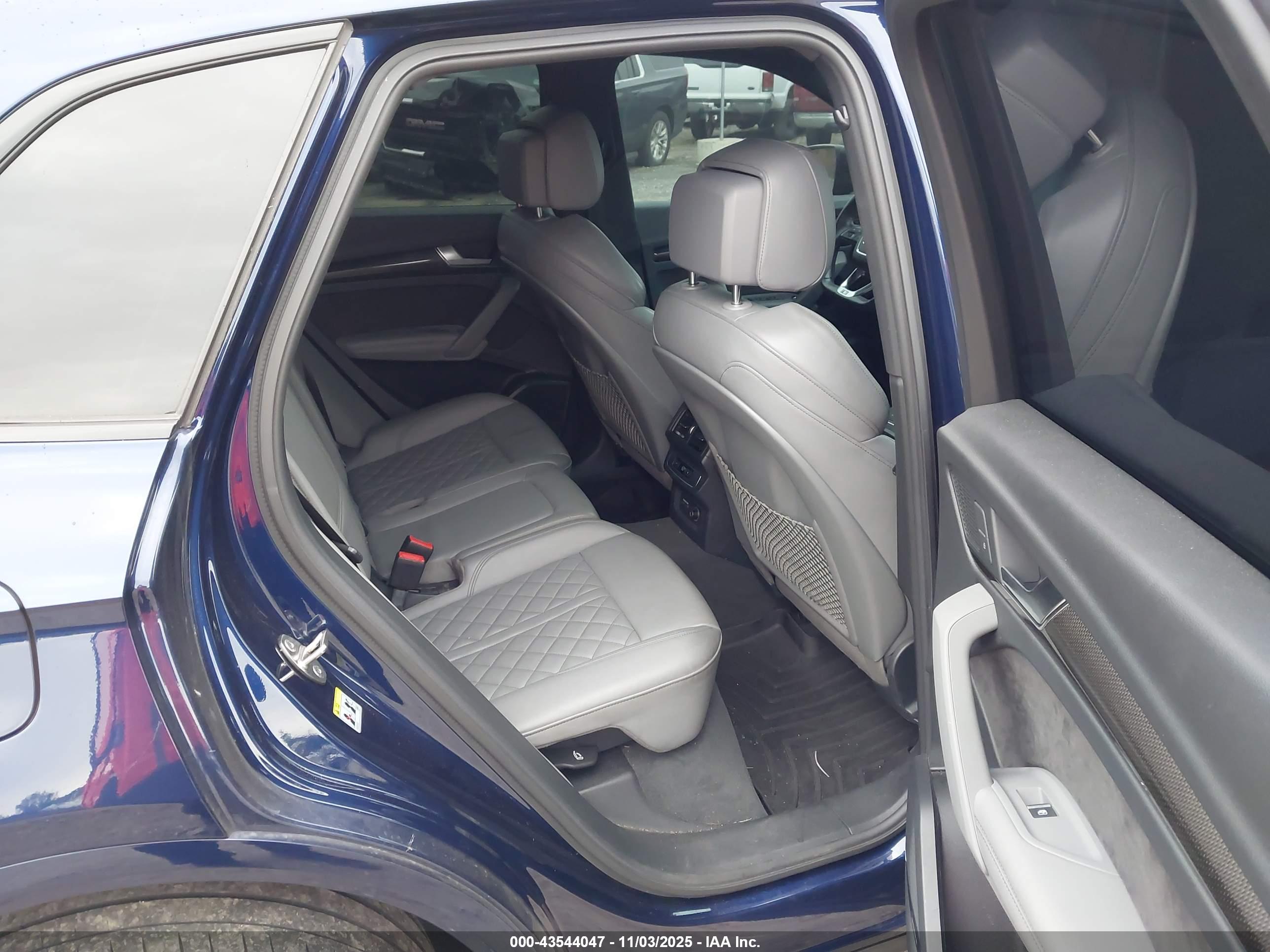 AUDI SQ5 image 8