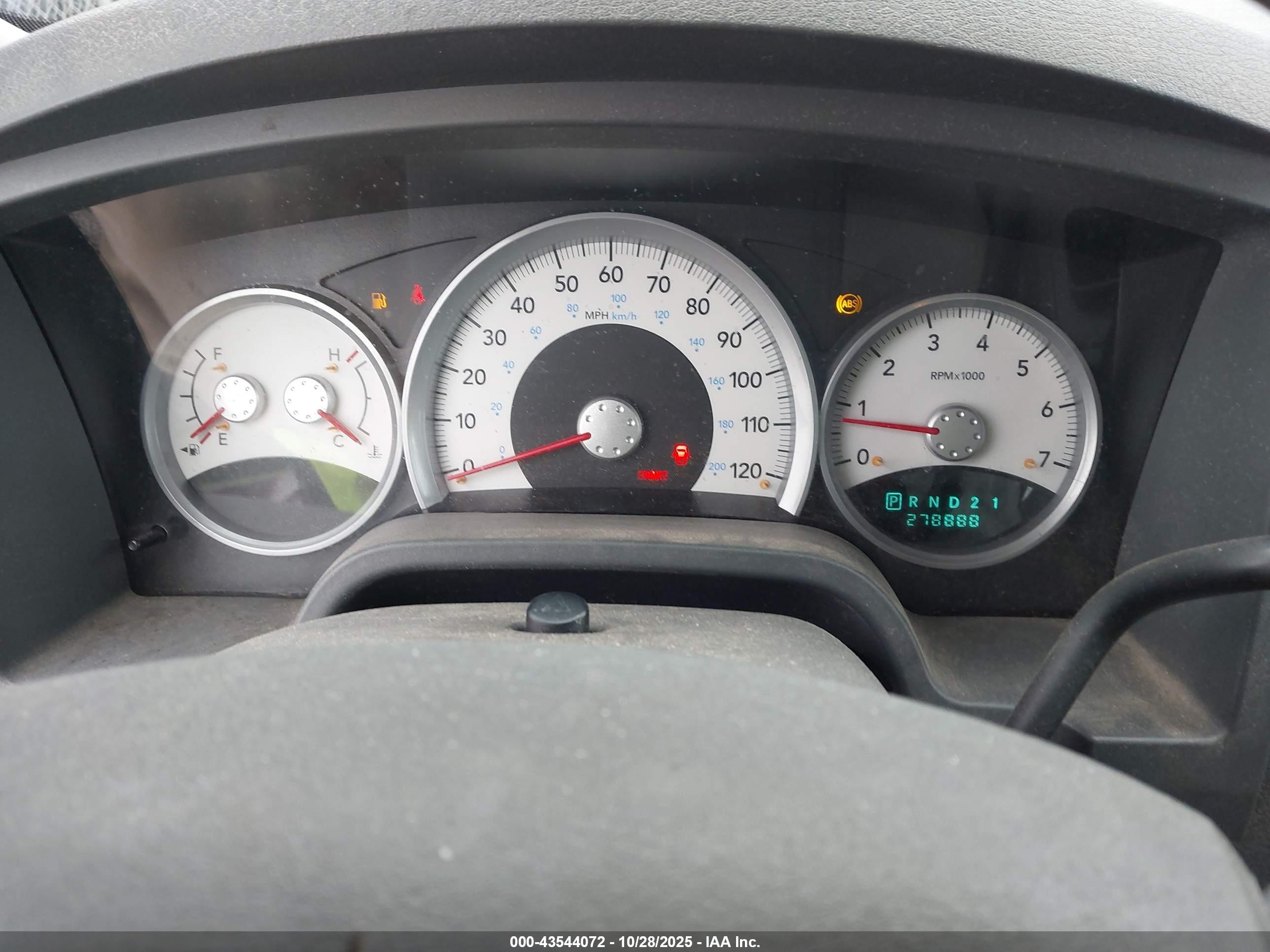 DODGE DAKOTA image 7