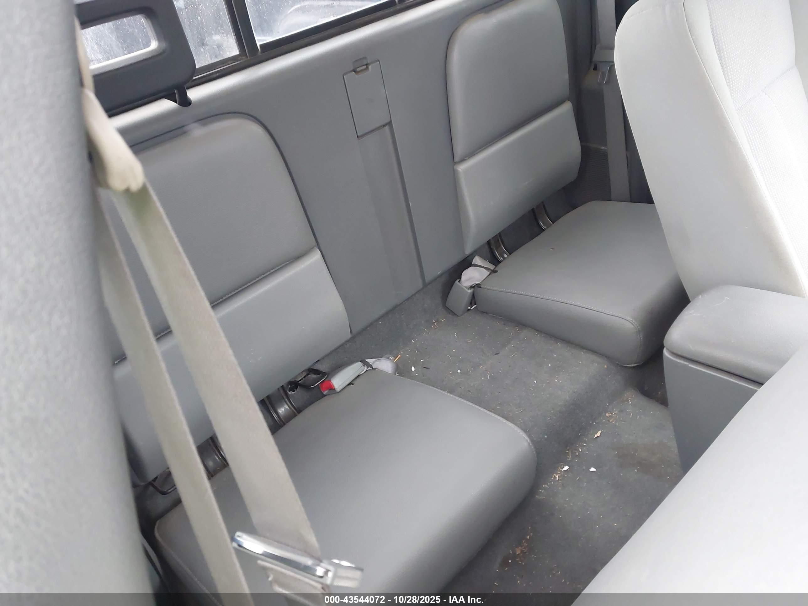 DODGE DAKOTA image 8