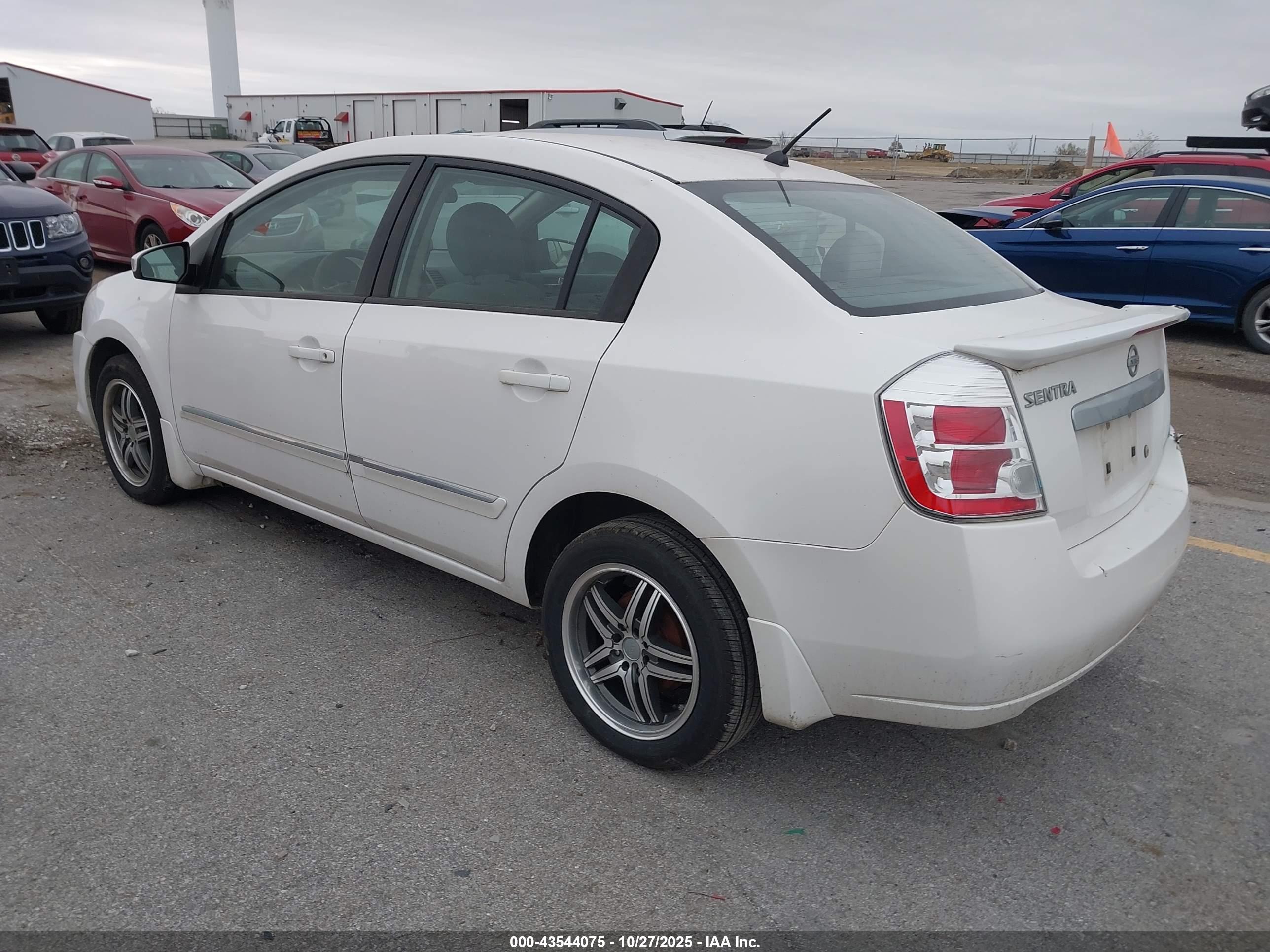 NISSAN SENTRA image 3