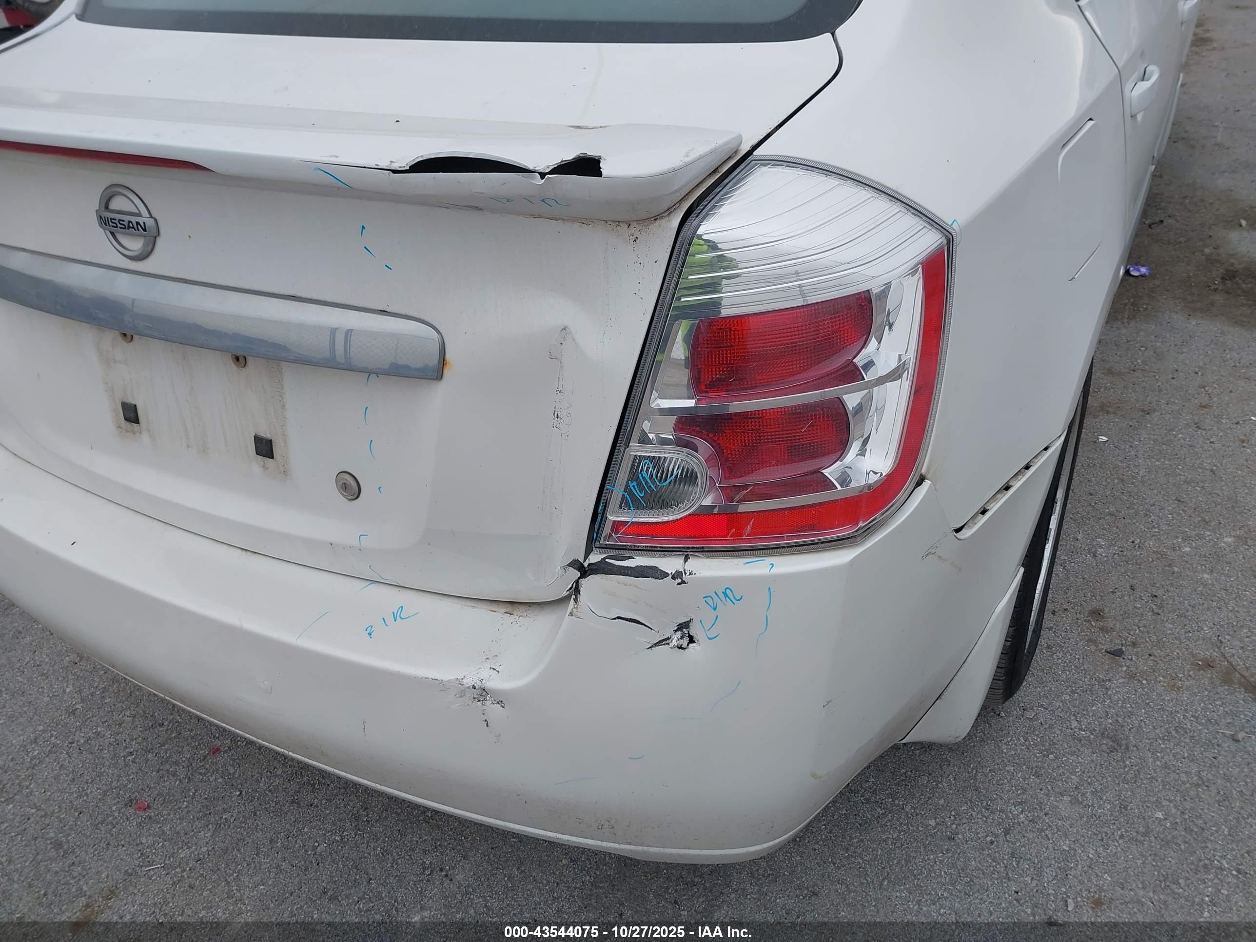NISSAN SENTRA image 6