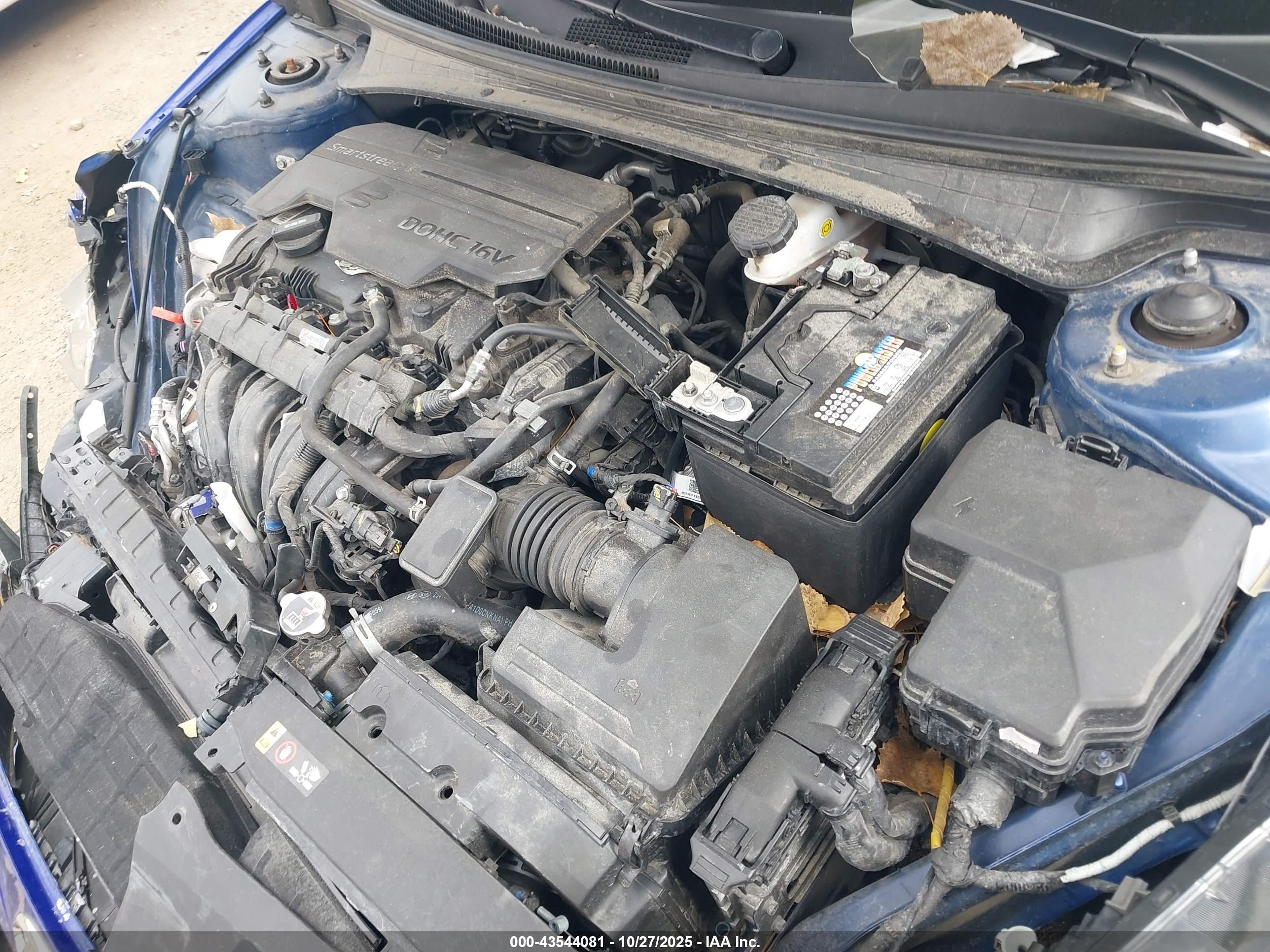 HYUNDAI ELANTRA image 10