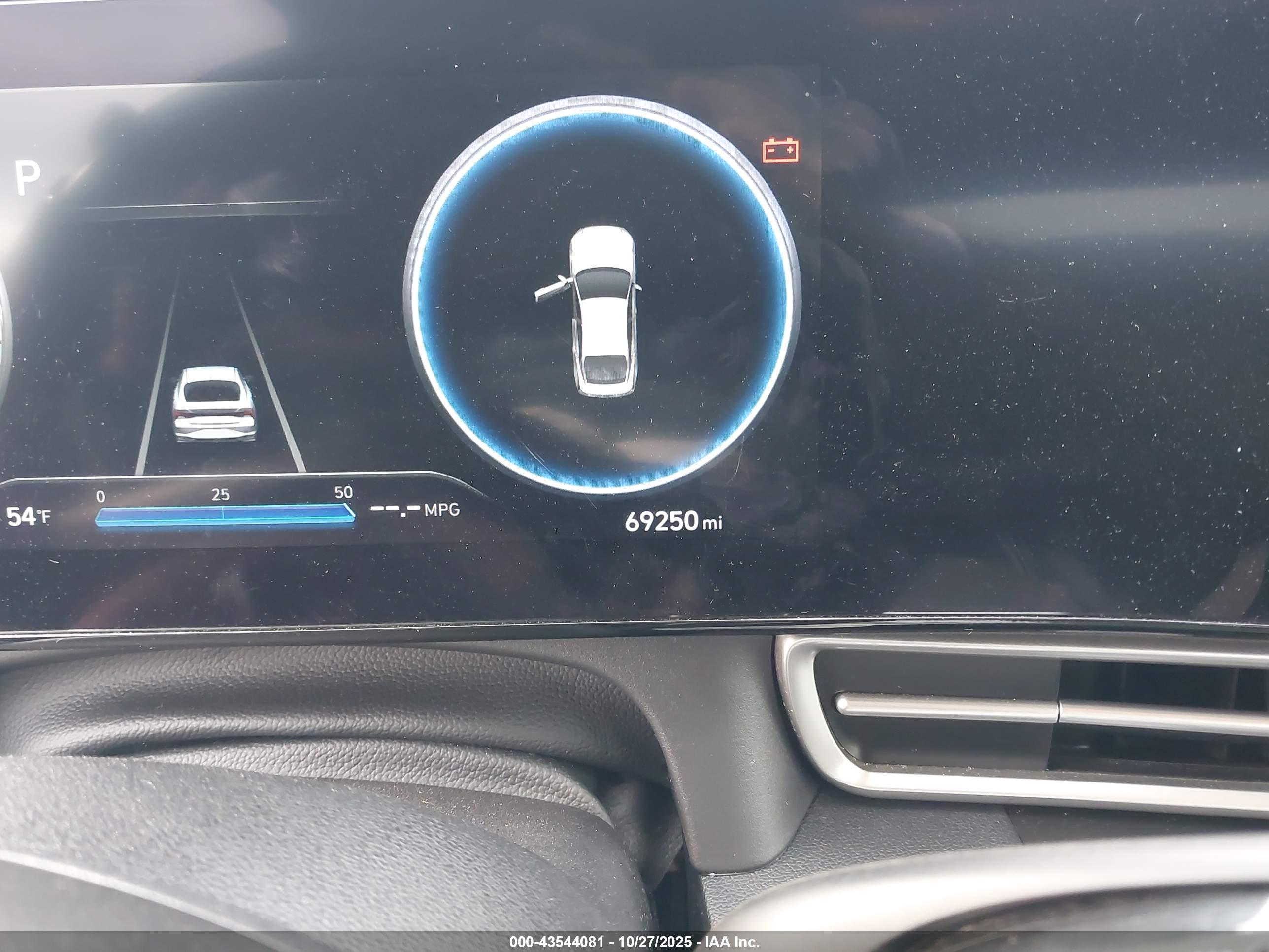 HYUNDAI ELANTRA image 7