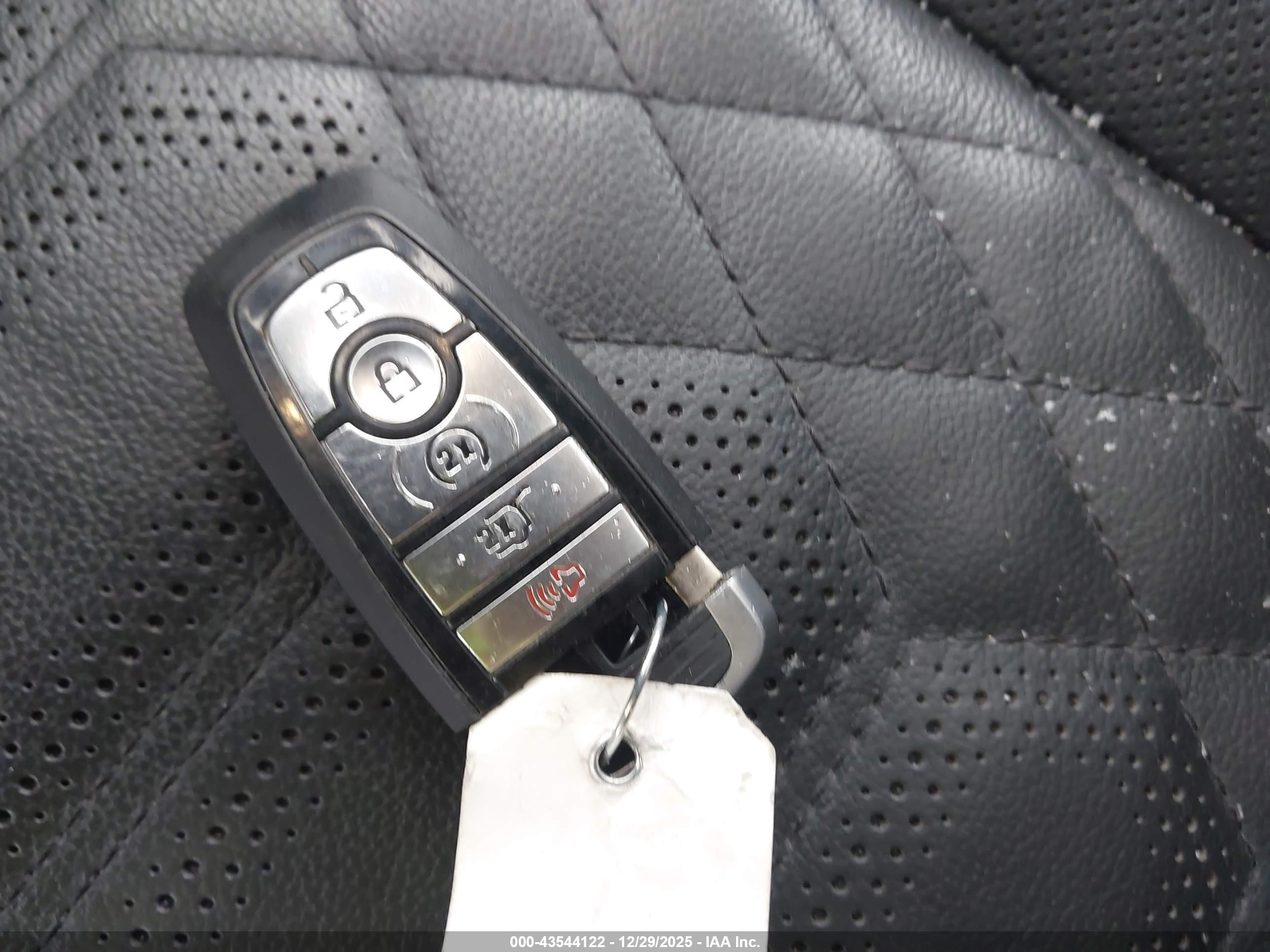 FORD ESCAPE image 11