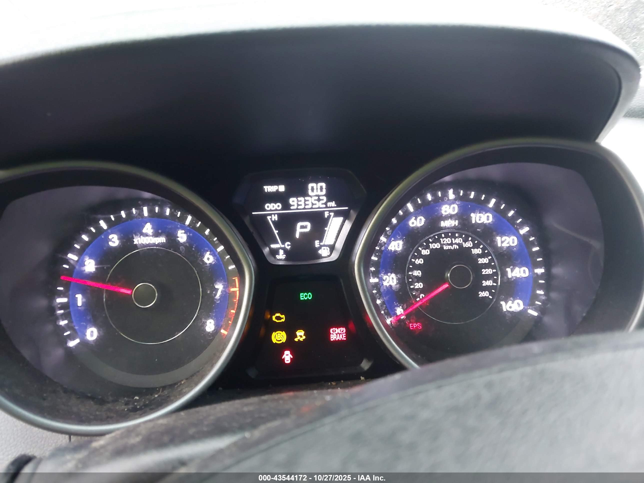 HYUNDAI ELANTRA image 7