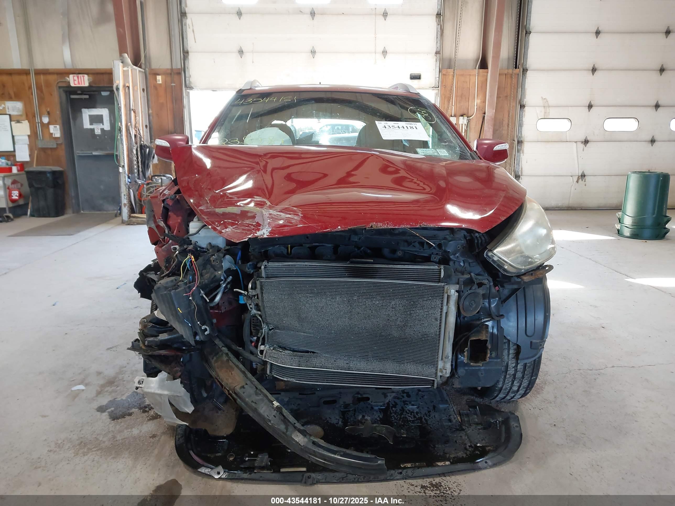 HYUNDAI TUCSON image 6