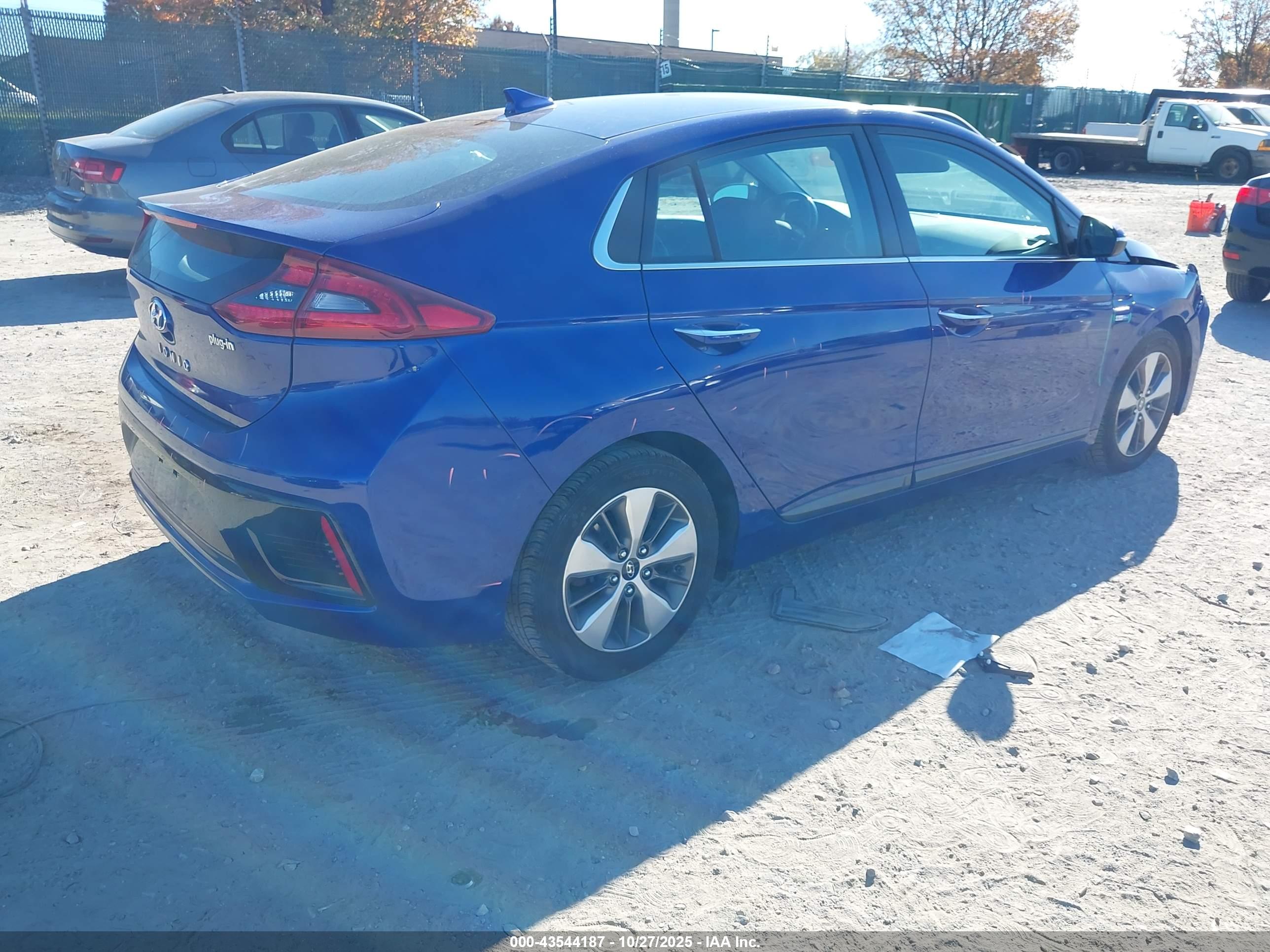 HYUNDAI IONIQ image 4