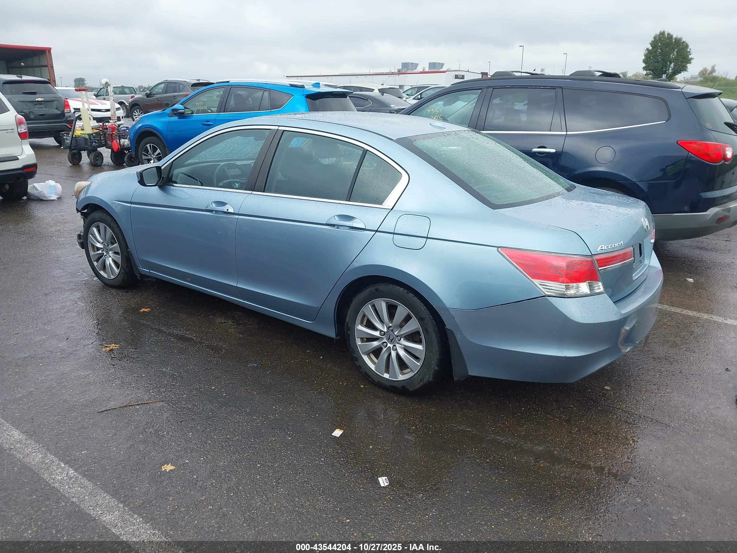 HONDA ACCORD image 3
