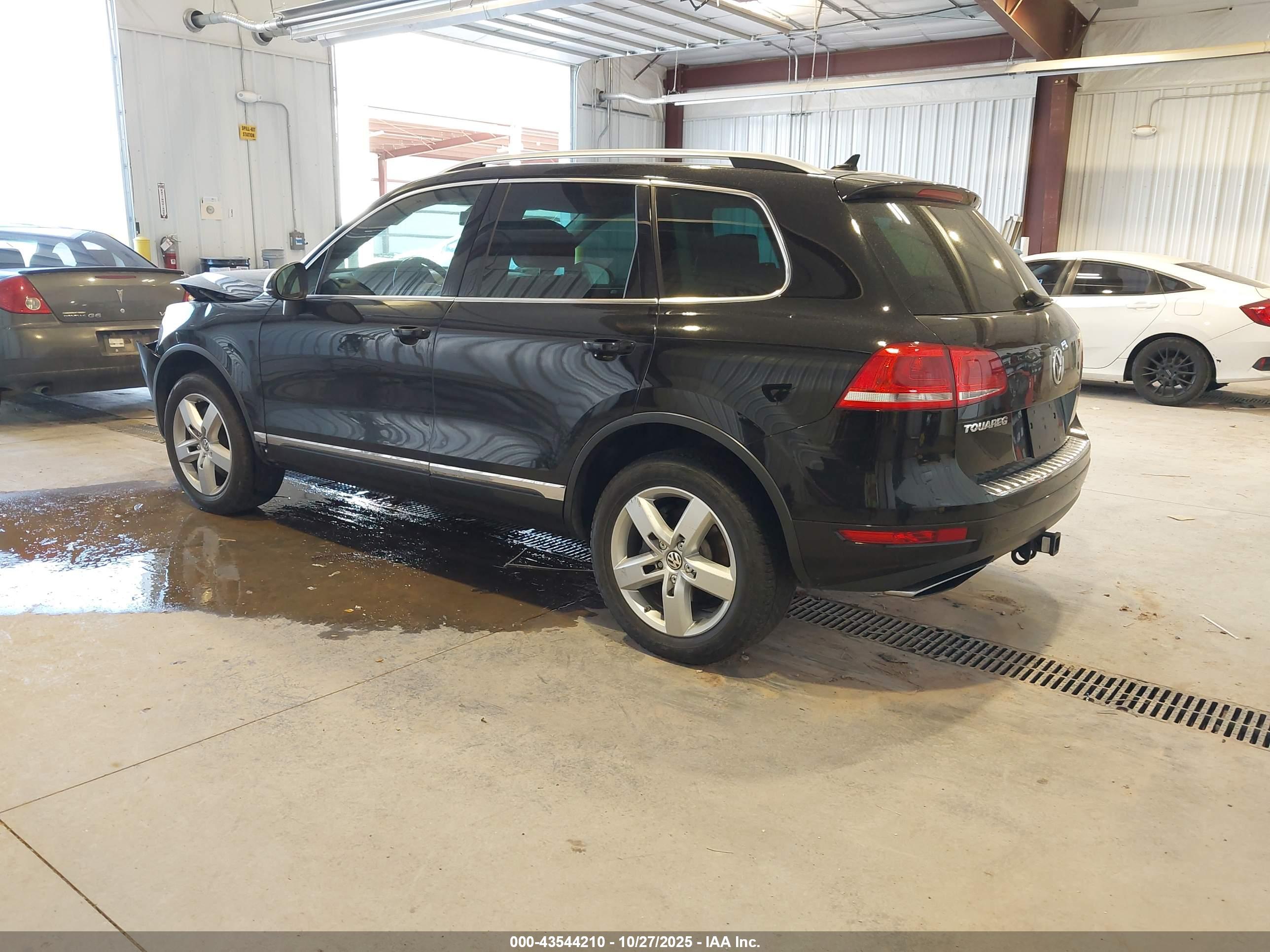 VOLKSWAGEN TOUAREG image 3