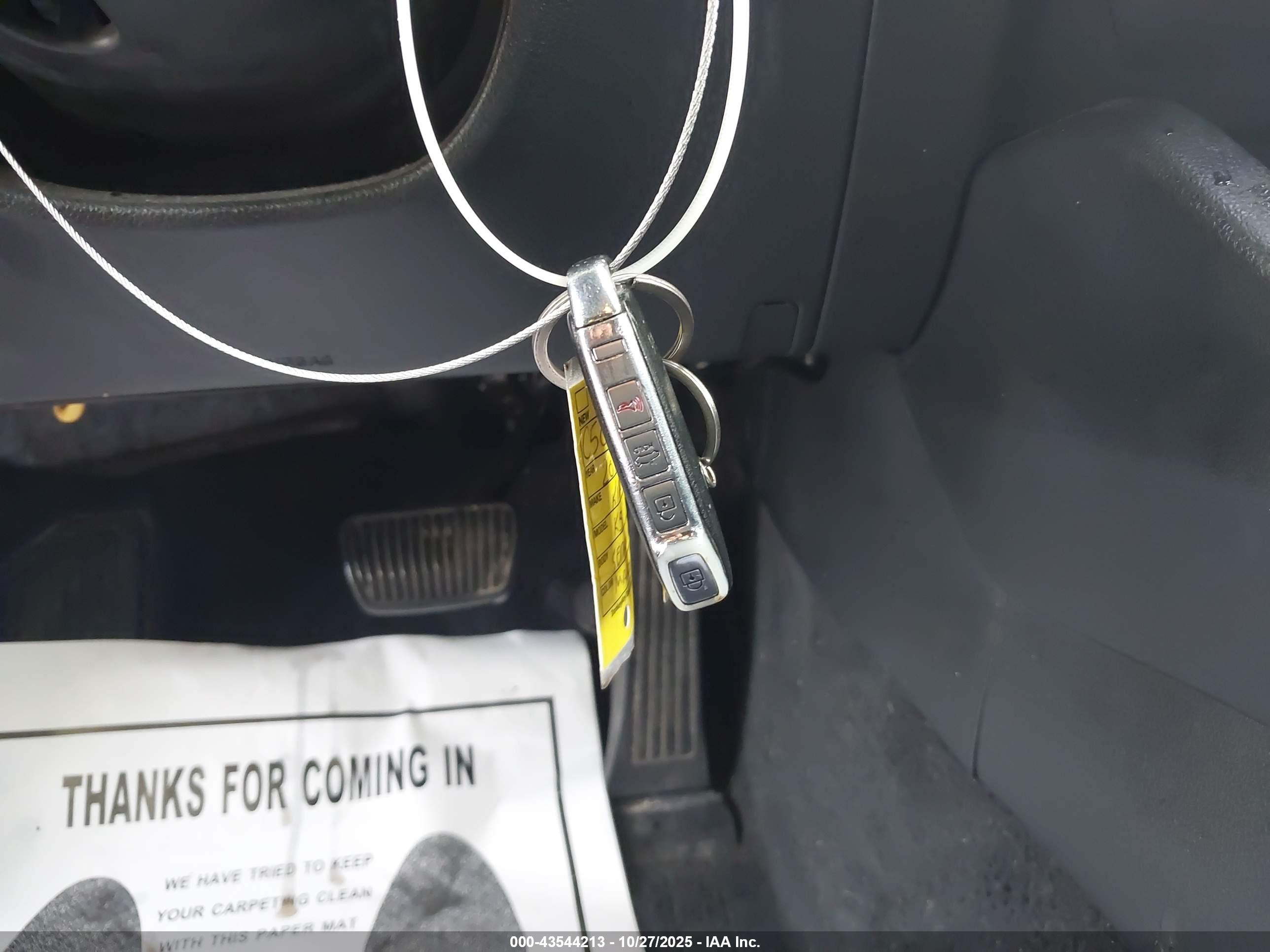 KIA K5 image 11