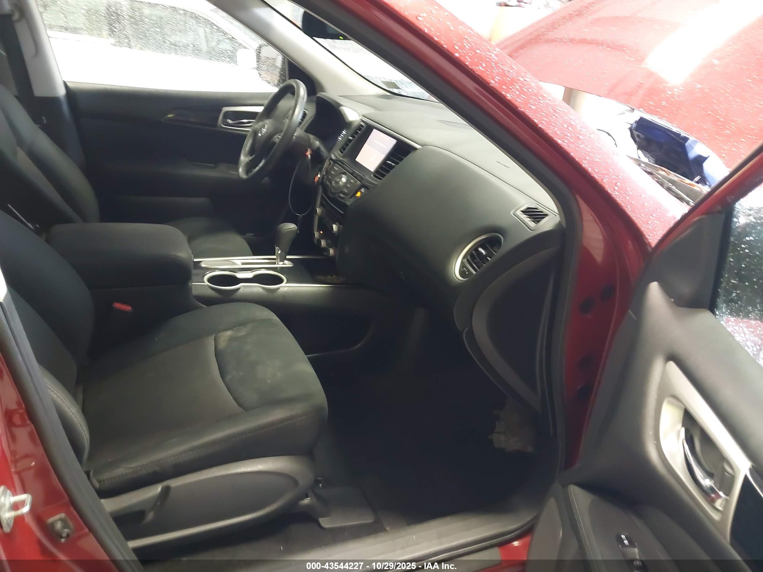 NISSAN PATHFINDER image 5