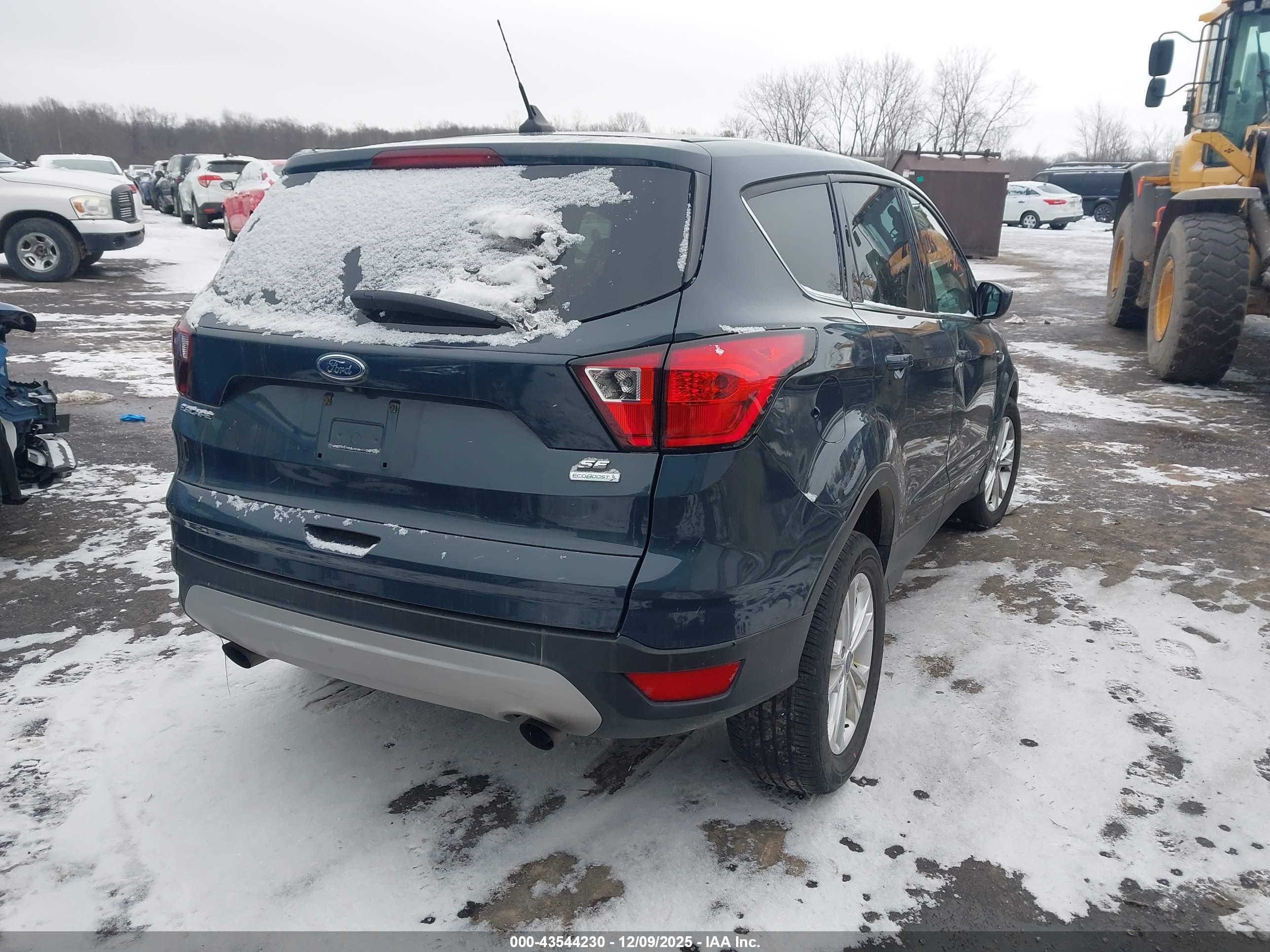 FORD ESCAPE image 4