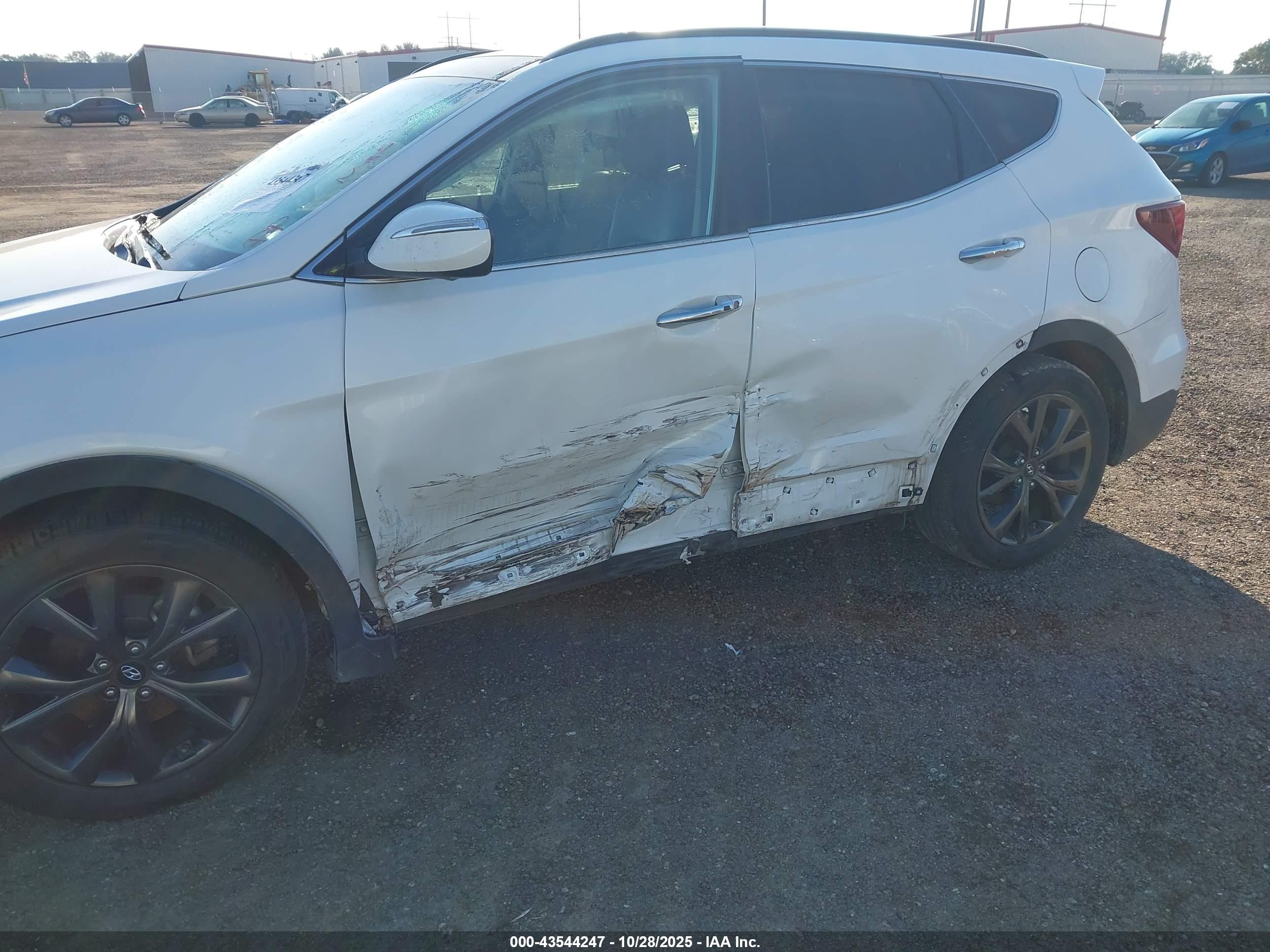 HYUNDAI SANTA image 6