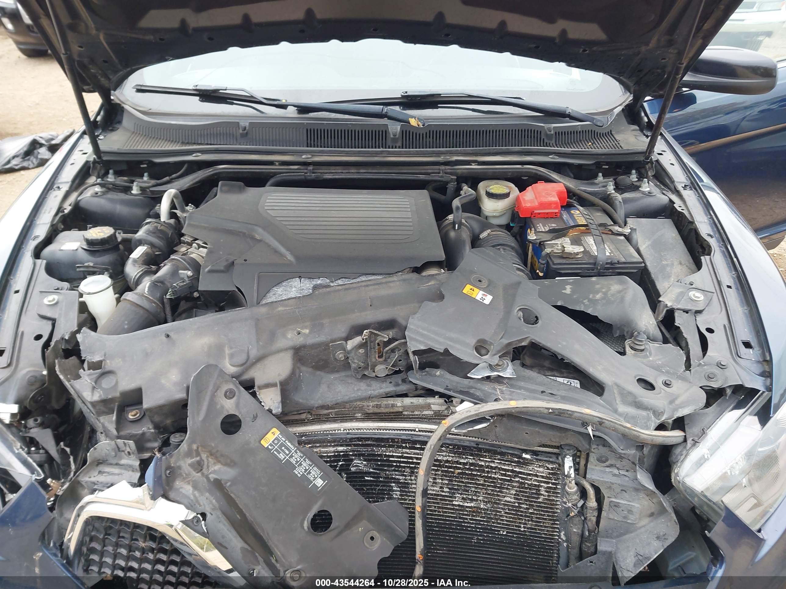 FORD TAURUS image 10