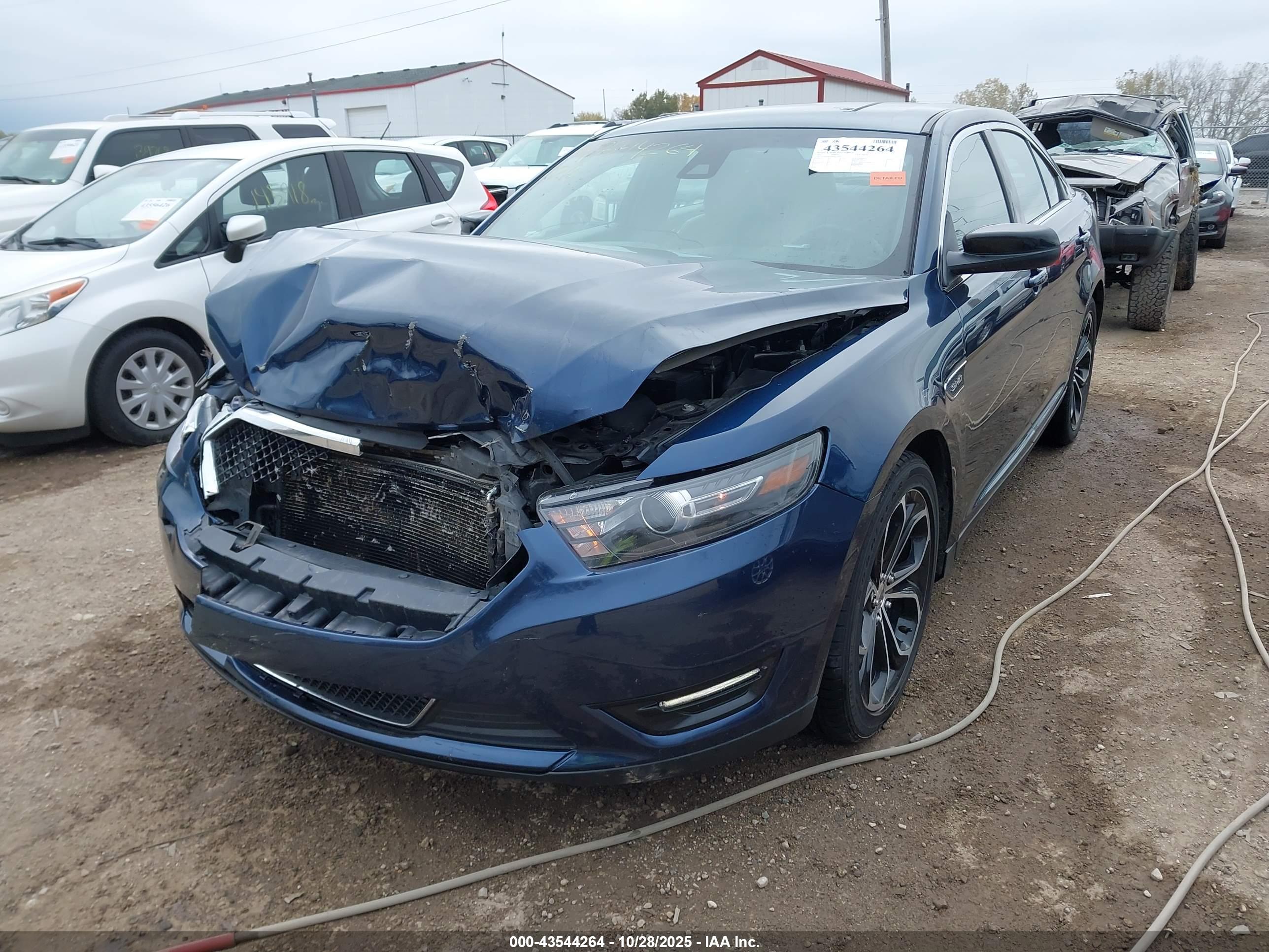 FORD TAURUS image 2