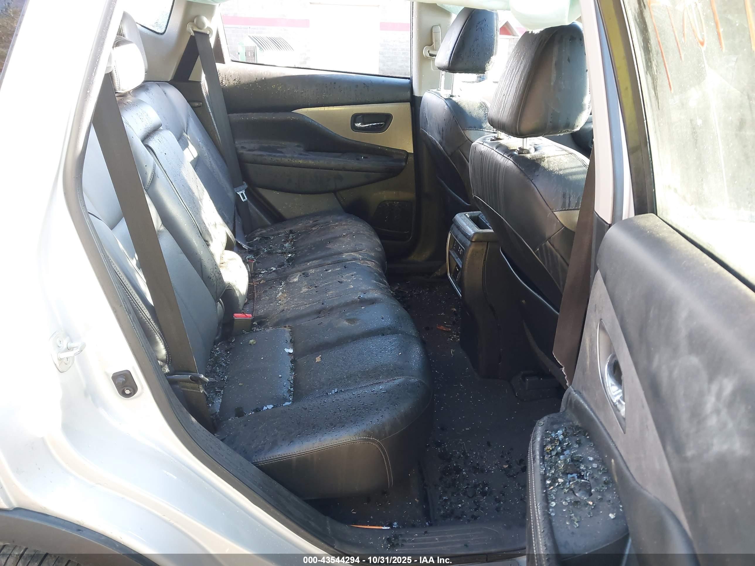 NISSAN MURANO image 8