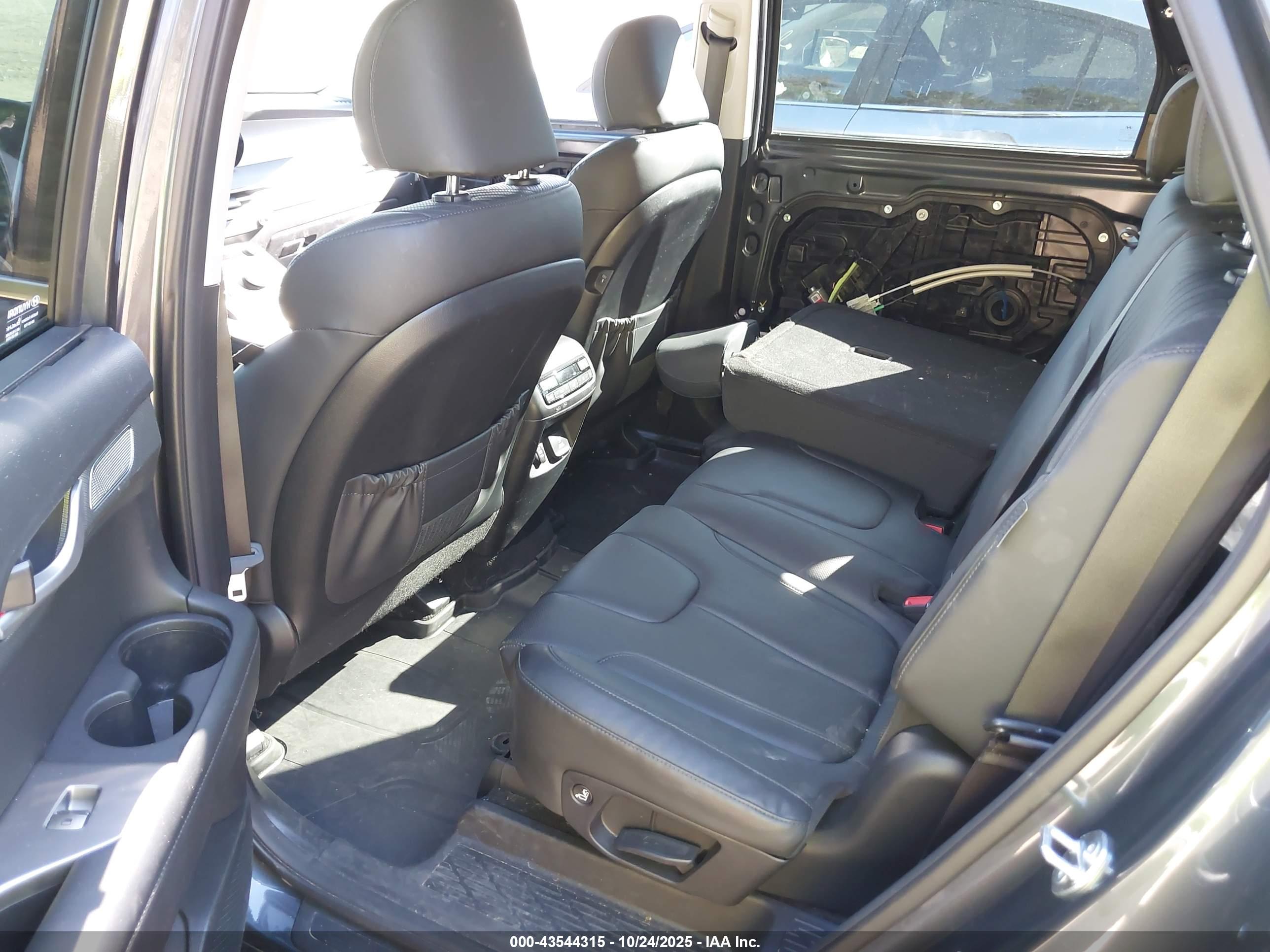 HYUNDAI PALISADE image 8