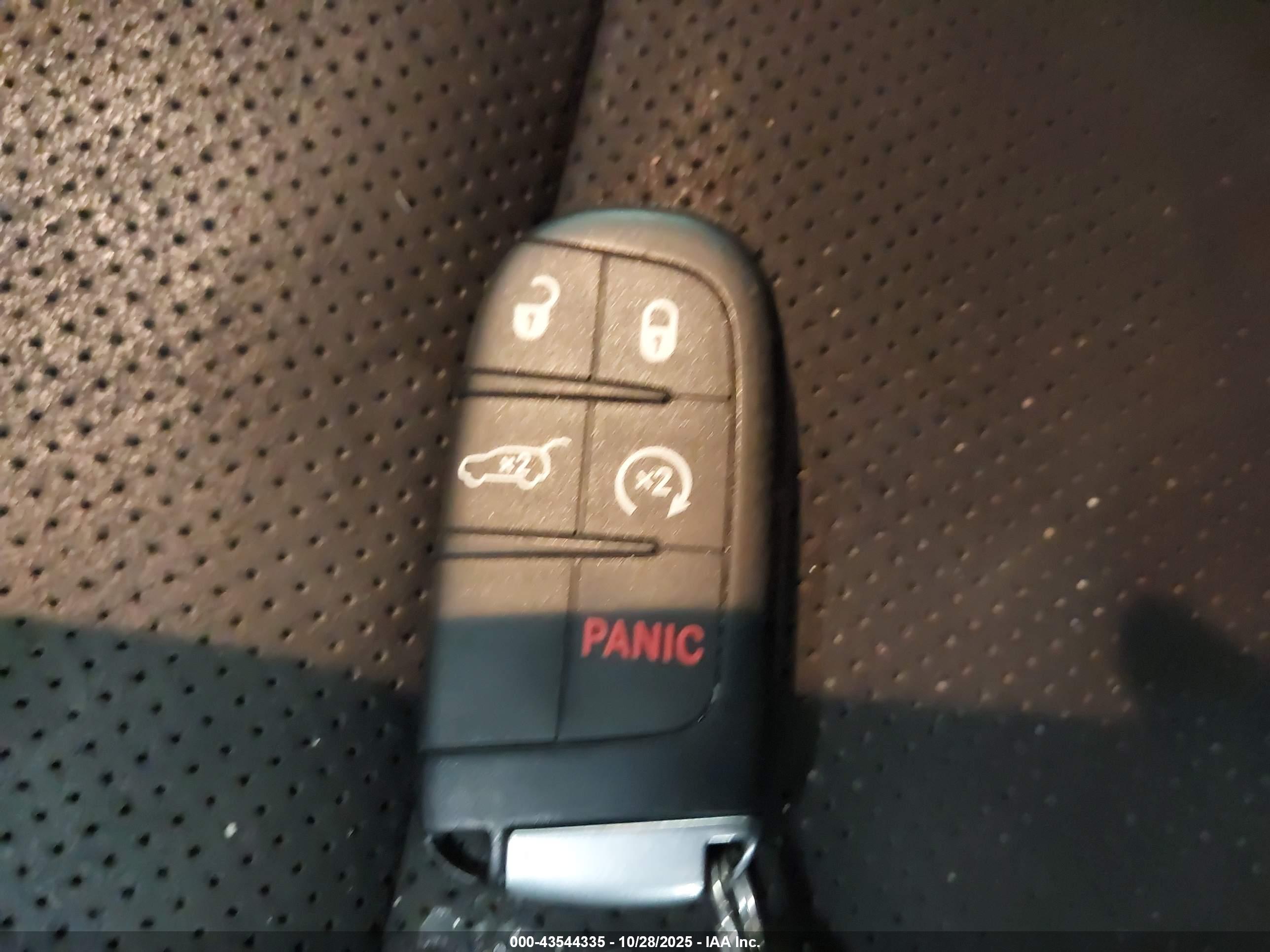 JEEP GRAND image 11