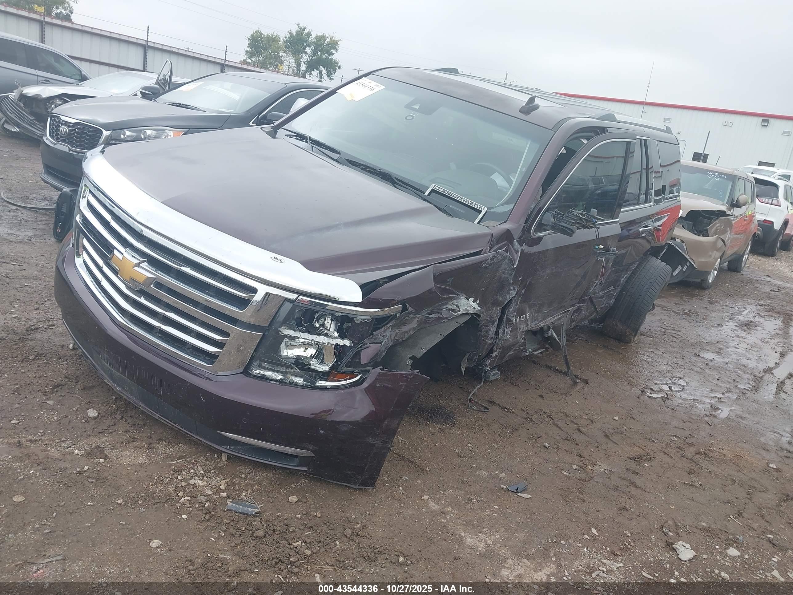 CHEVROLET TAHOE image 2