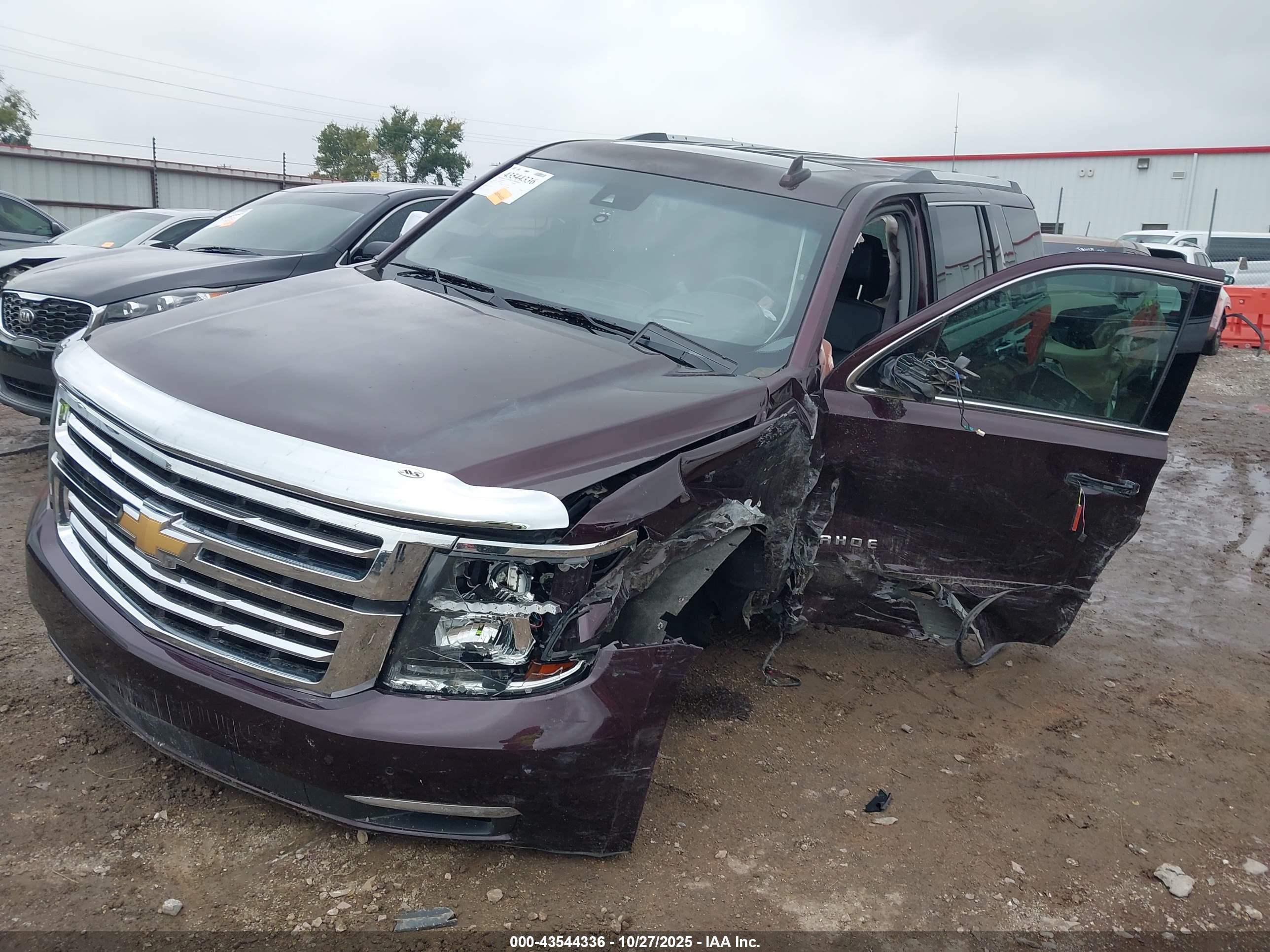 CHEVROLET TAHOE image 6