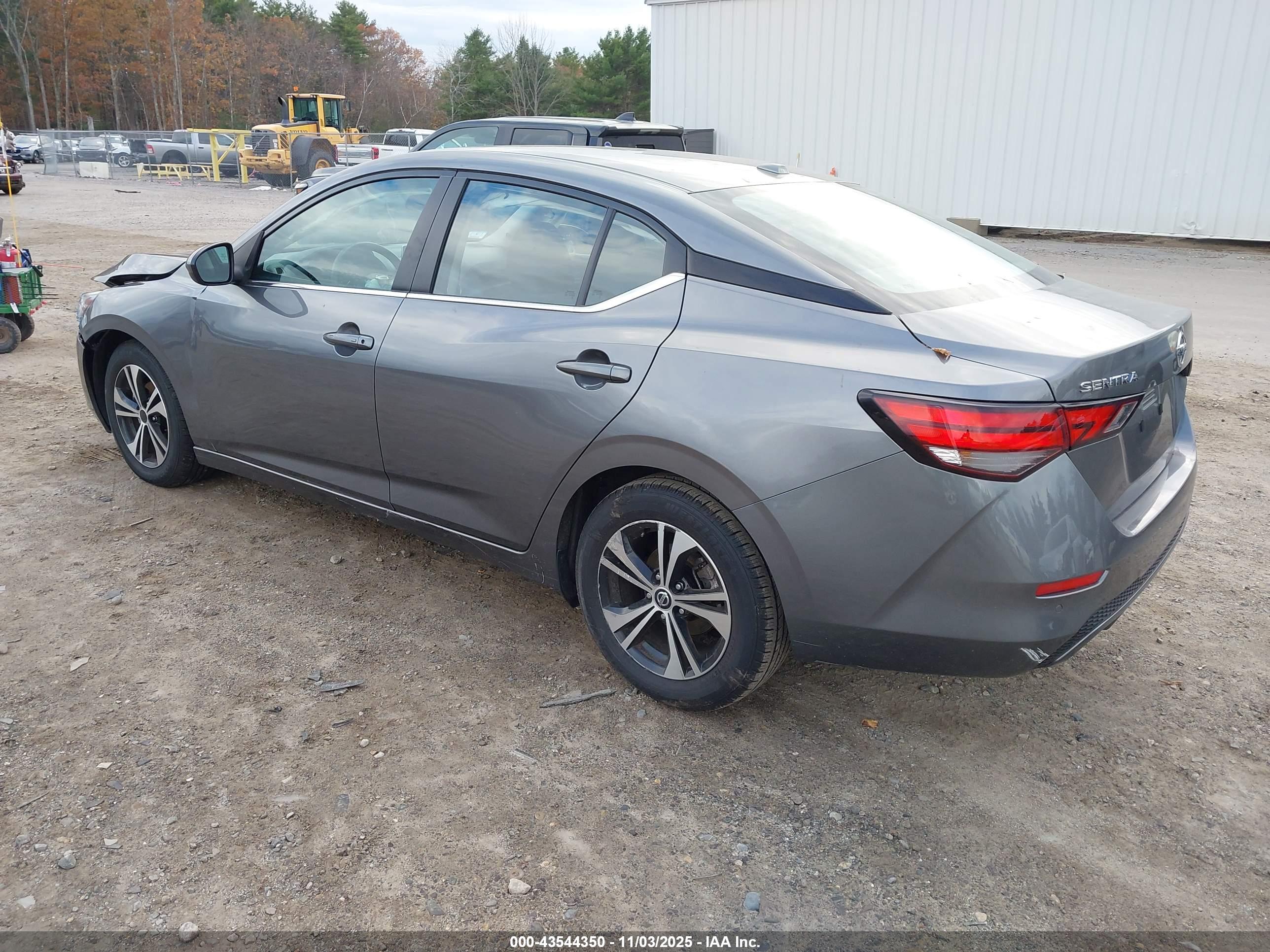 NISSAN SENTRA image 3