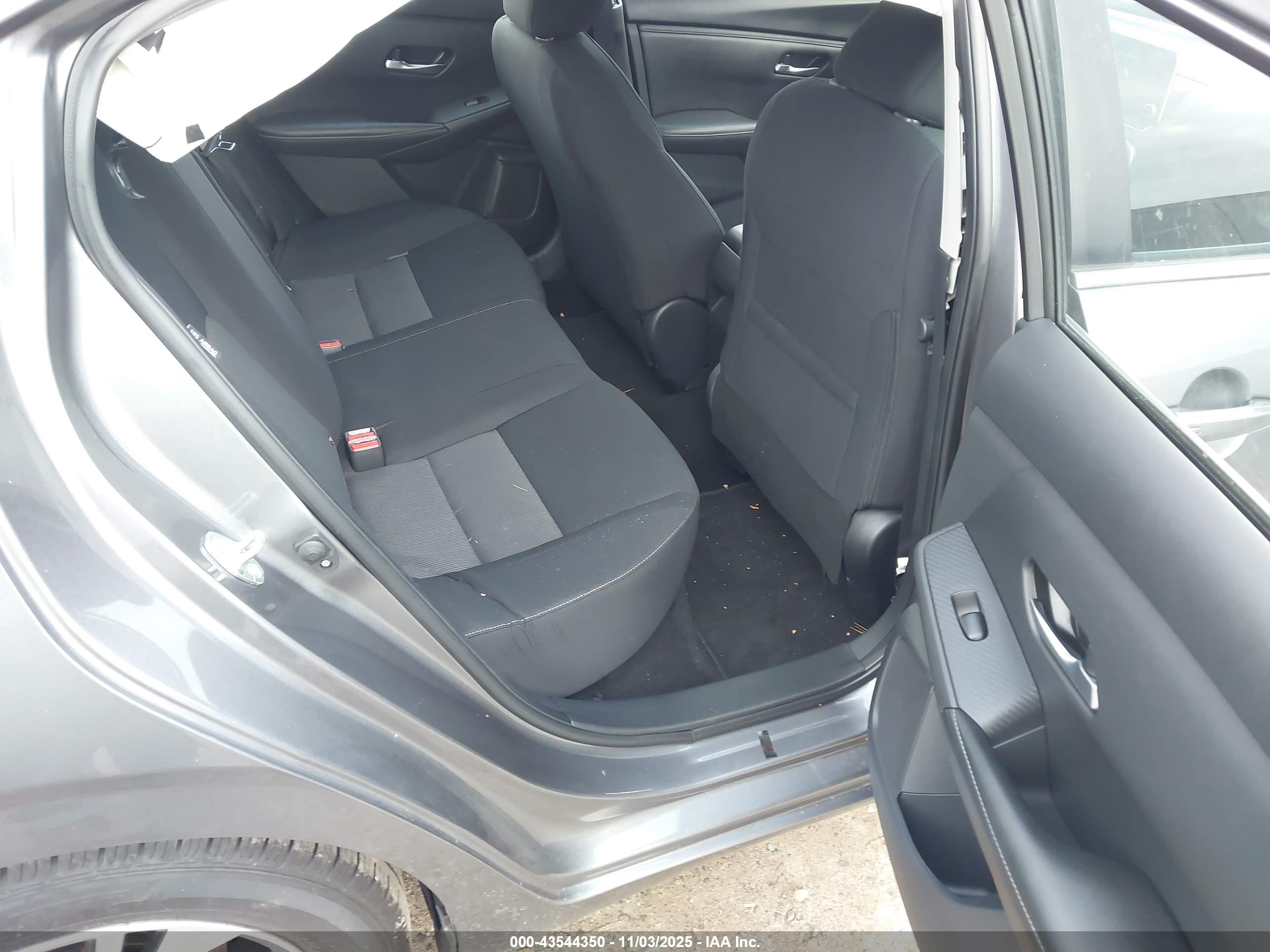 NISSAN SENTRA image 8