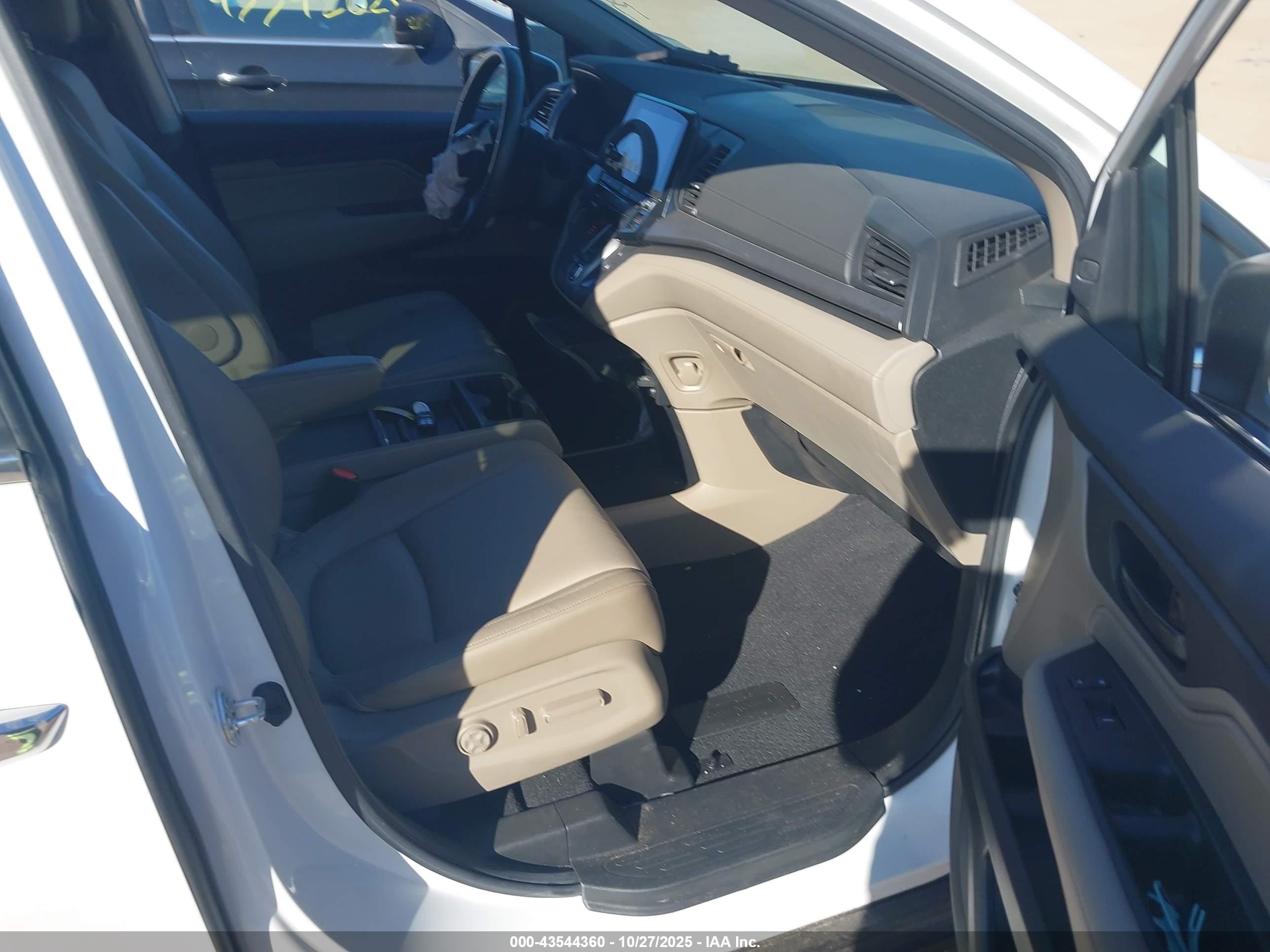 HONDA ODYSSEY image 5