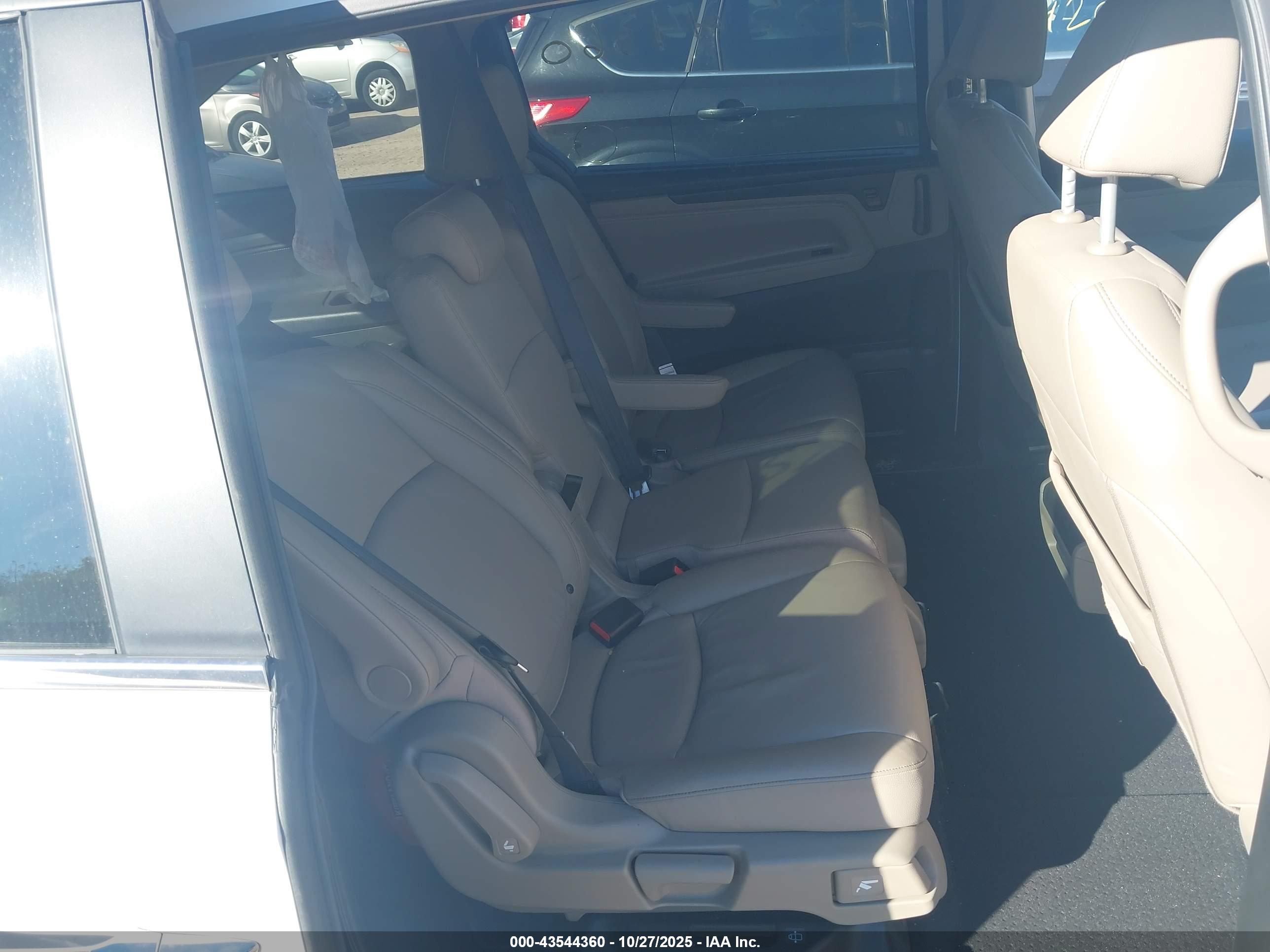 HONDA ODYSSEY image 8