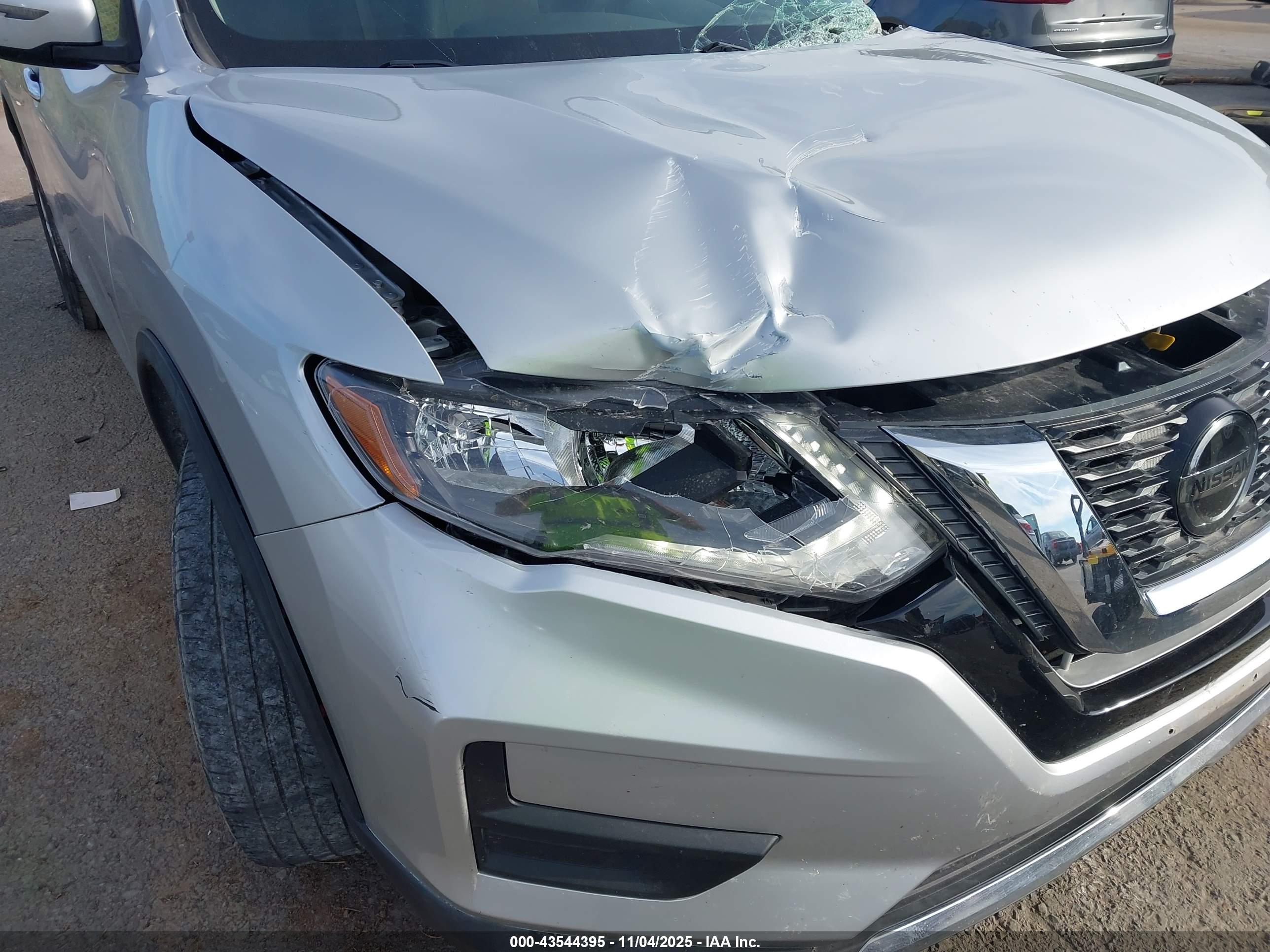 NISSAN ROGUE image 6