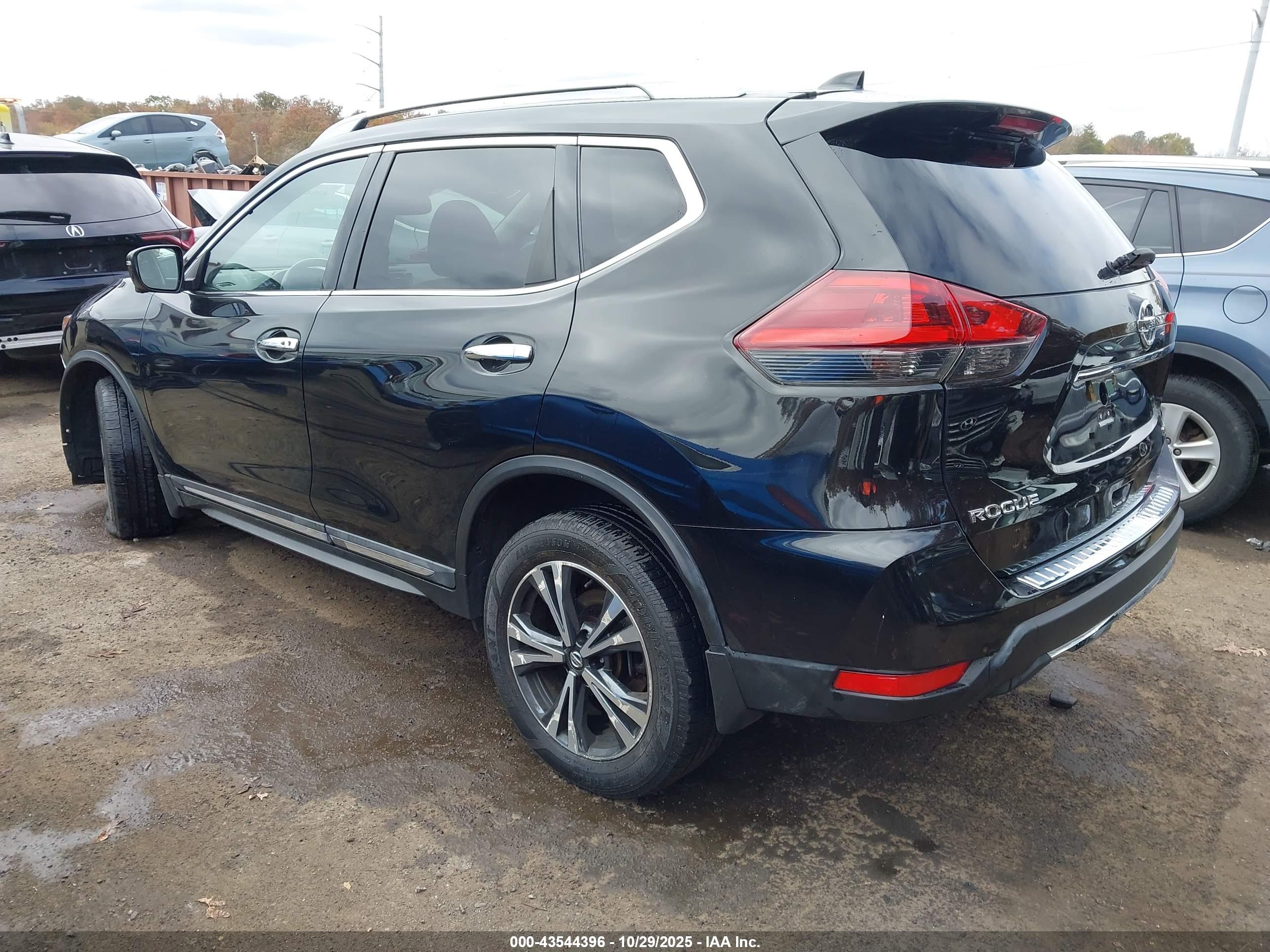 NISSAN ROGUE image 3